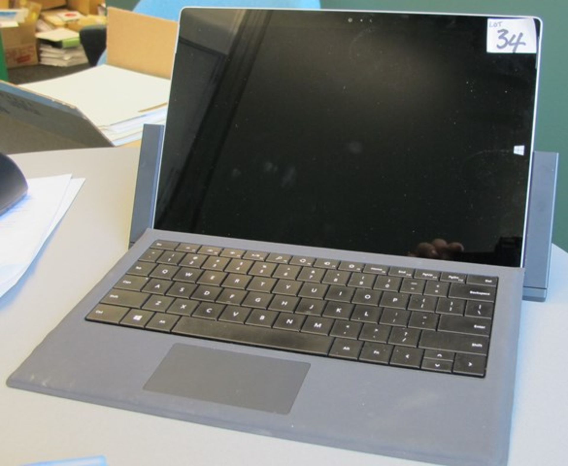 LOT 2 SURFACE PRO III