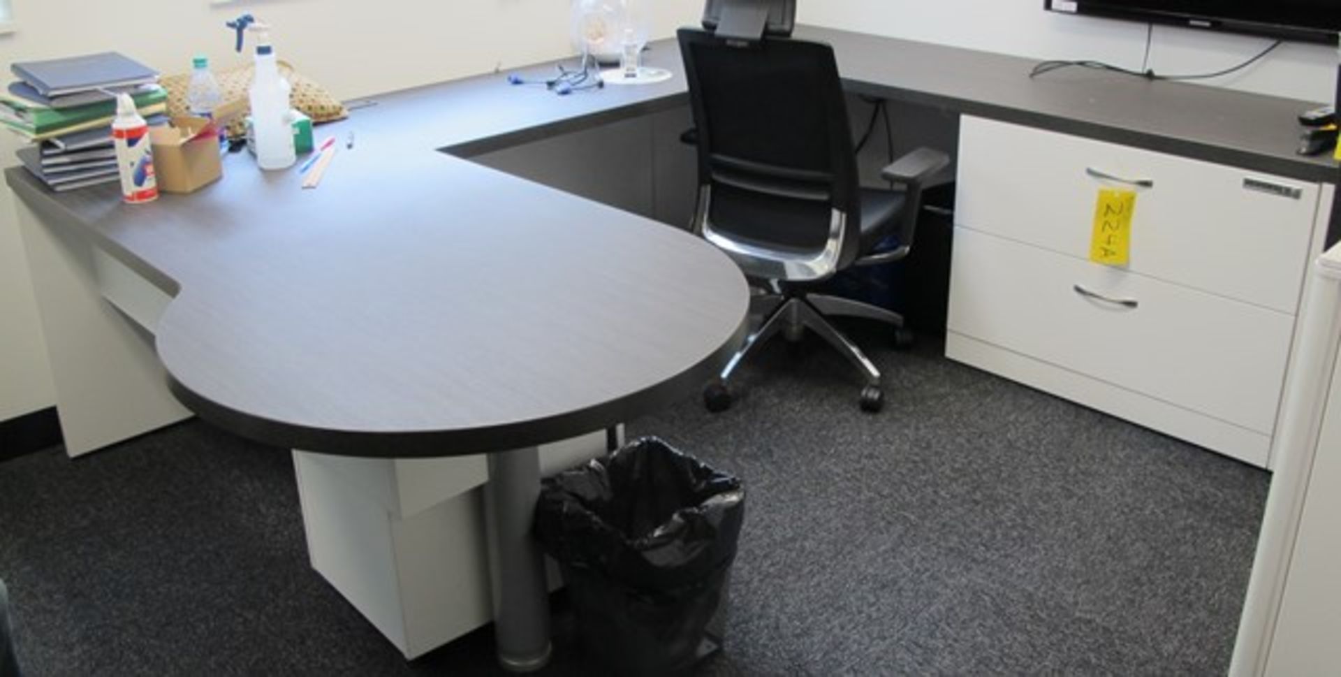 ARTOPEX U-SHAPED EXECUTIVE DESK (16TH FLOOR)