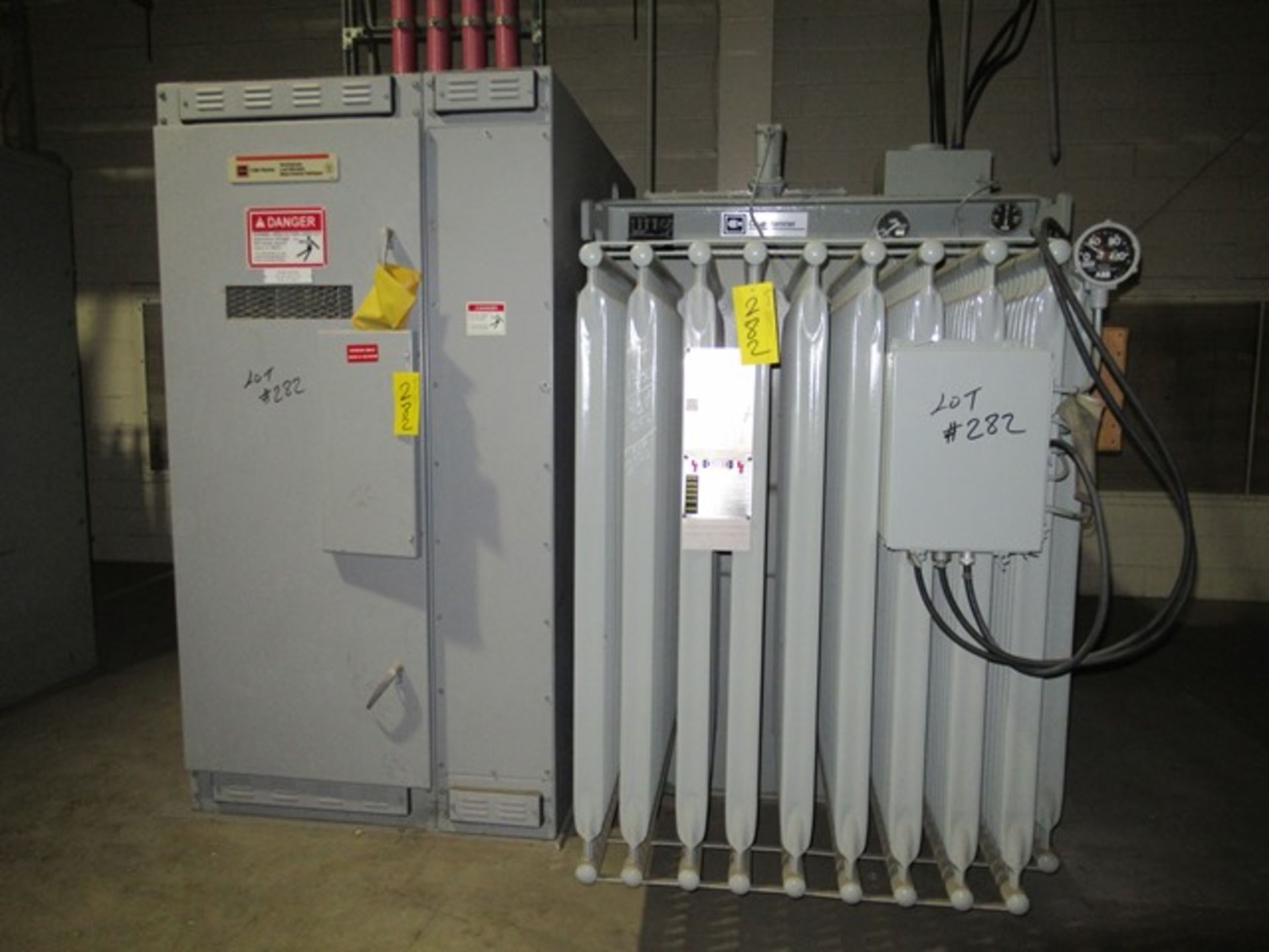 CUTLER-HAMMER ATAT02220 MAX 15.0KV 1200 AMP LOAD INTERRUPTER METAL ENCLOSED SWITCH GEAR SUB