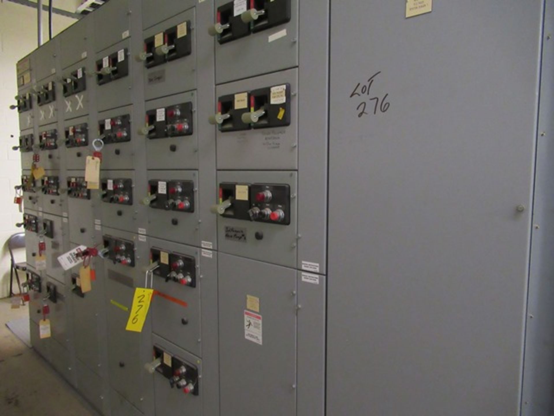 CUTLER-HAMMER SERIES 2100 MOTOR CONTROL 300-1200 AMP CENTER W/26 SWITCH PANELS. (DELAYED