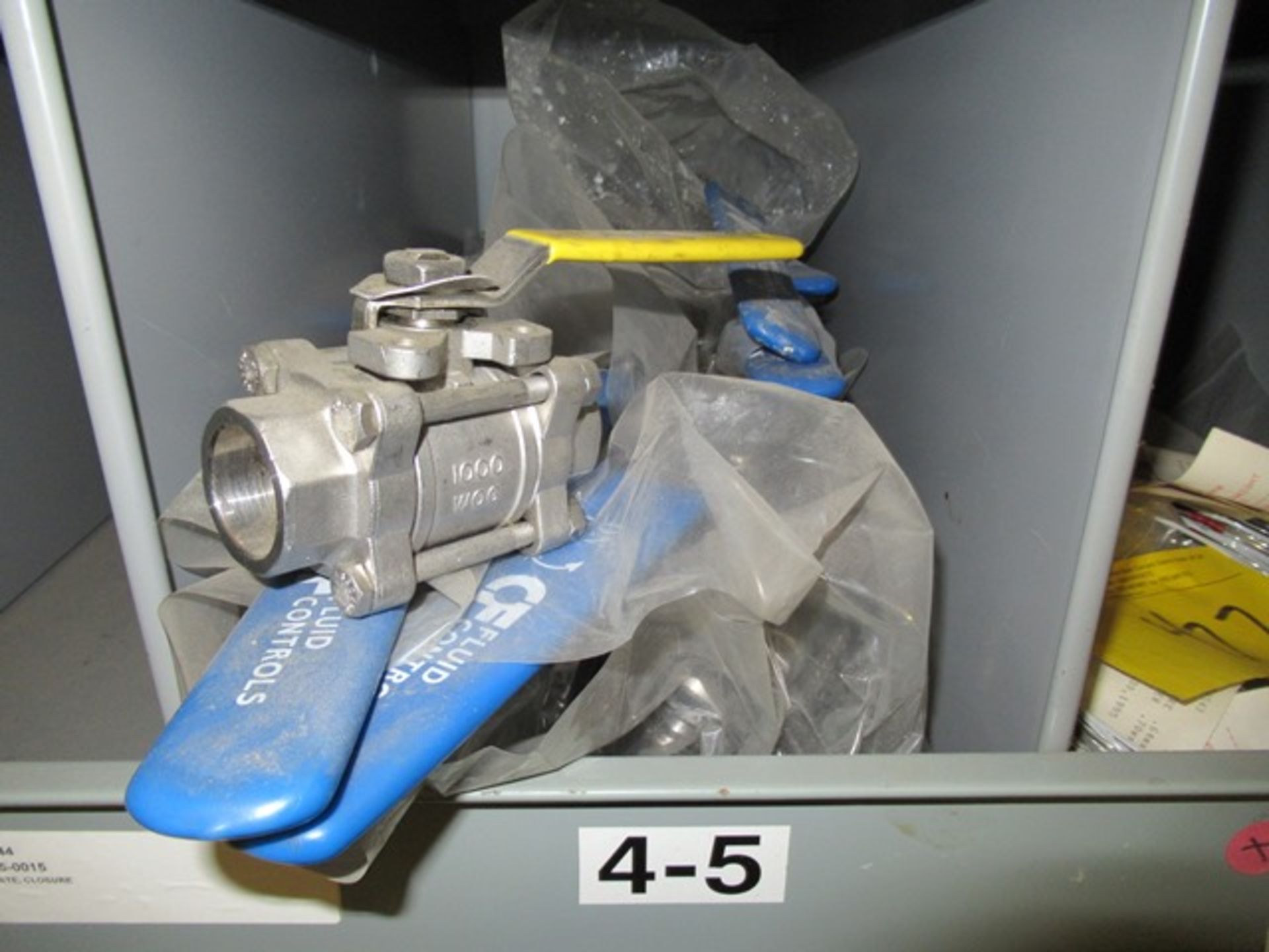 LOT ASST. CF, VELAN, APOLLO, FNW VALVES, FLOW SWITCHES, FITTINGS, COUPLINGS, ETC. 2-SECTIONS OF - Image 7 of 9