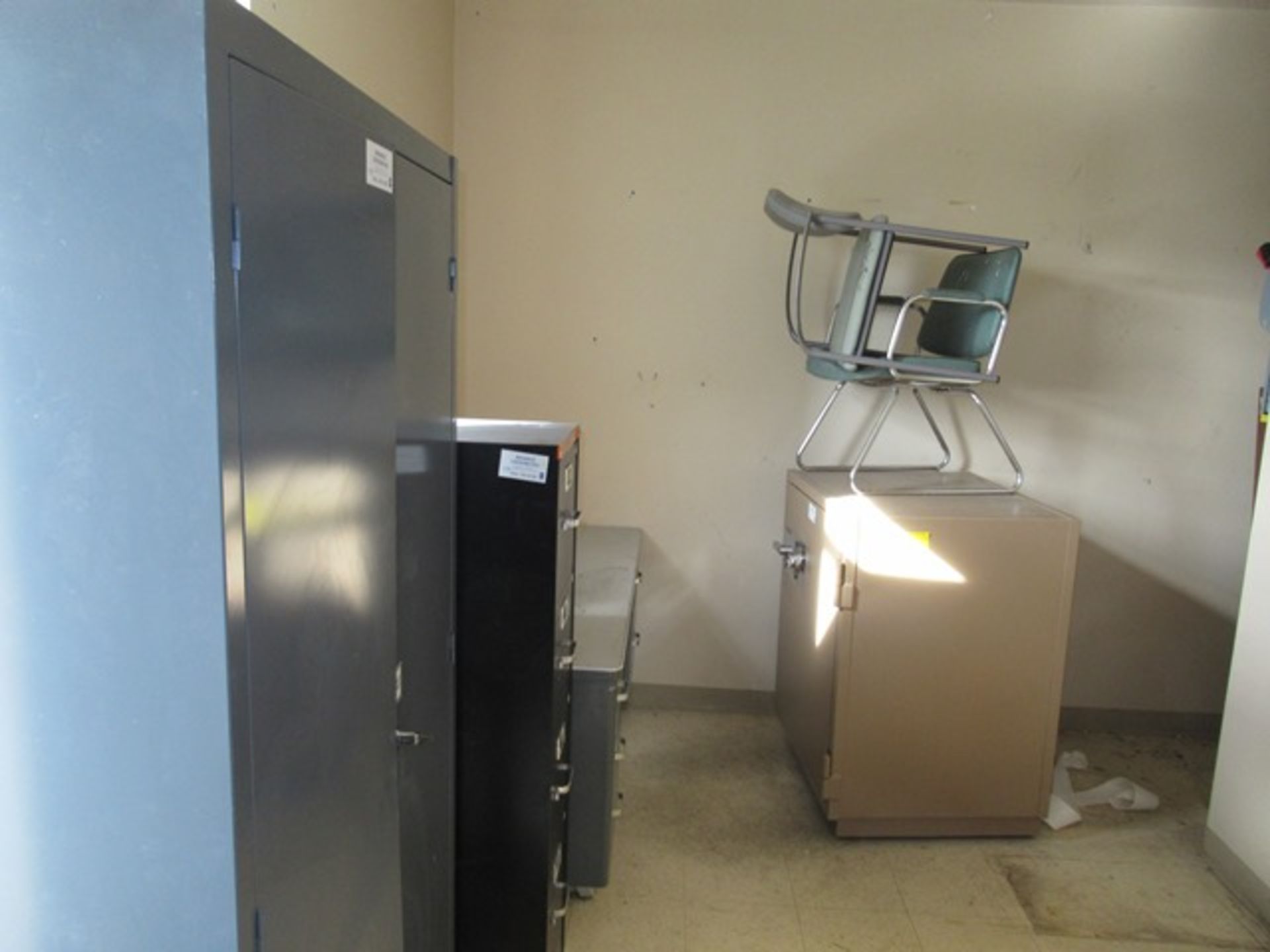 LOT ASST. FLOOR SAFE, SHELVING, STACKING CHAIRS, ETC. (IN 1- OFFICE & LUNCH ROOM) (MO2NDF)