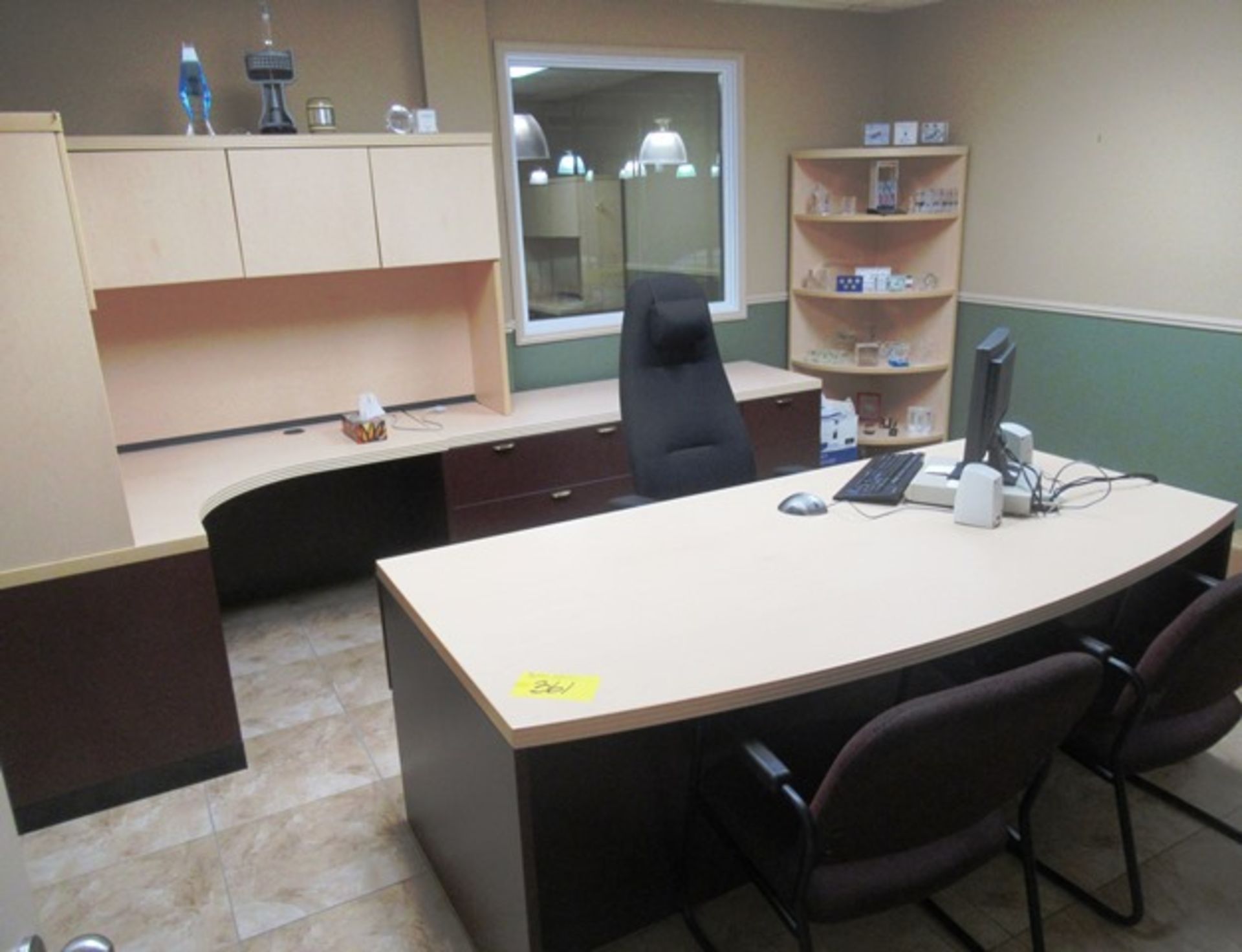 OFFICE SUITE C/W DESK, CORNER SHELF, BACK STORAGE SYSTEM & CHAIRS