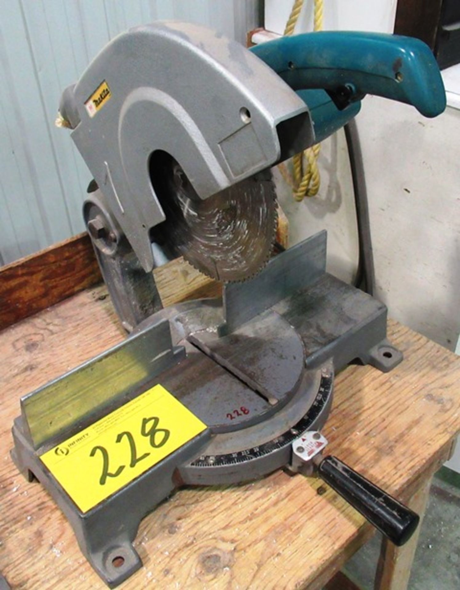 MAKITA MODEL 2401B MITRE SAW