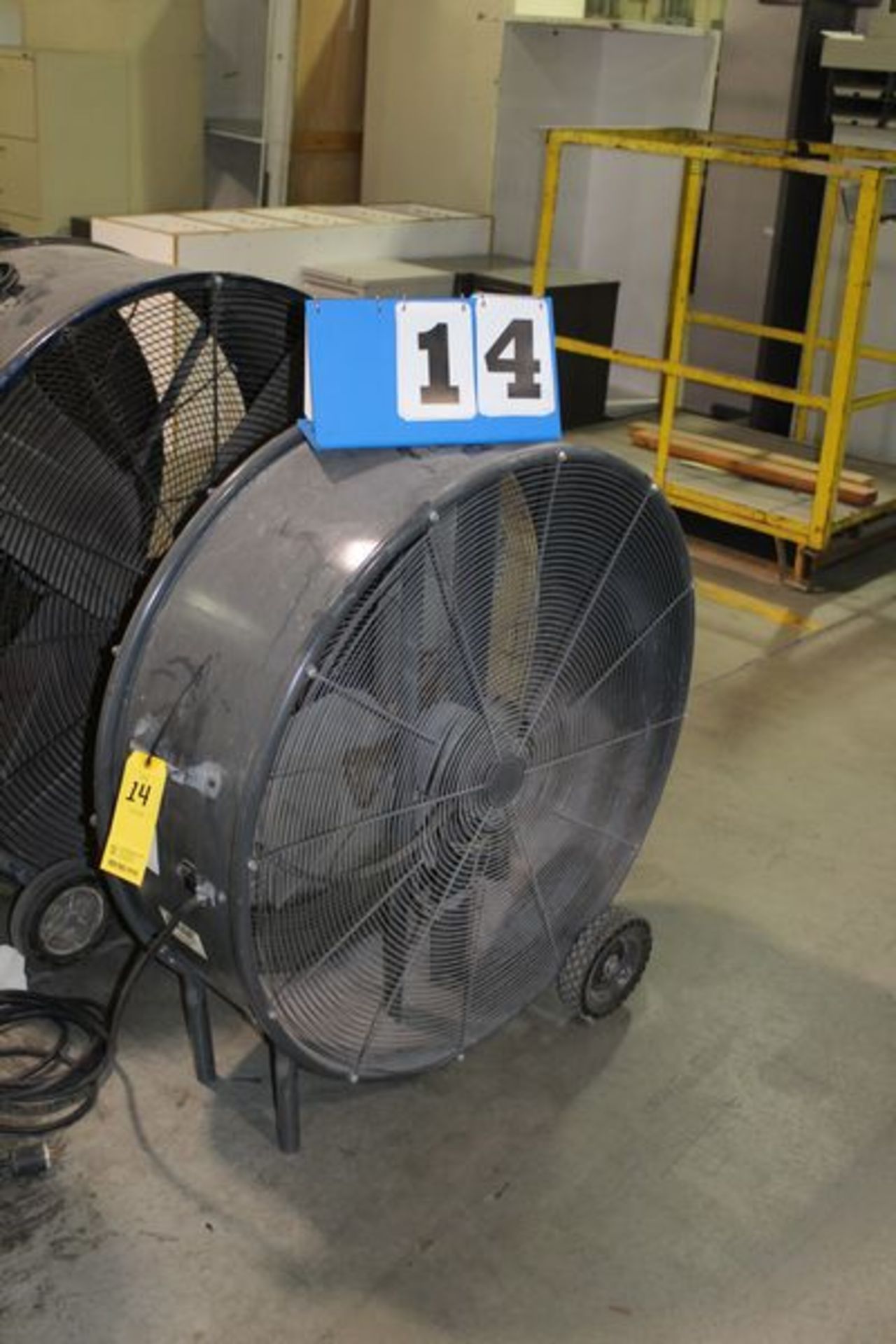 36" ROUND FAN