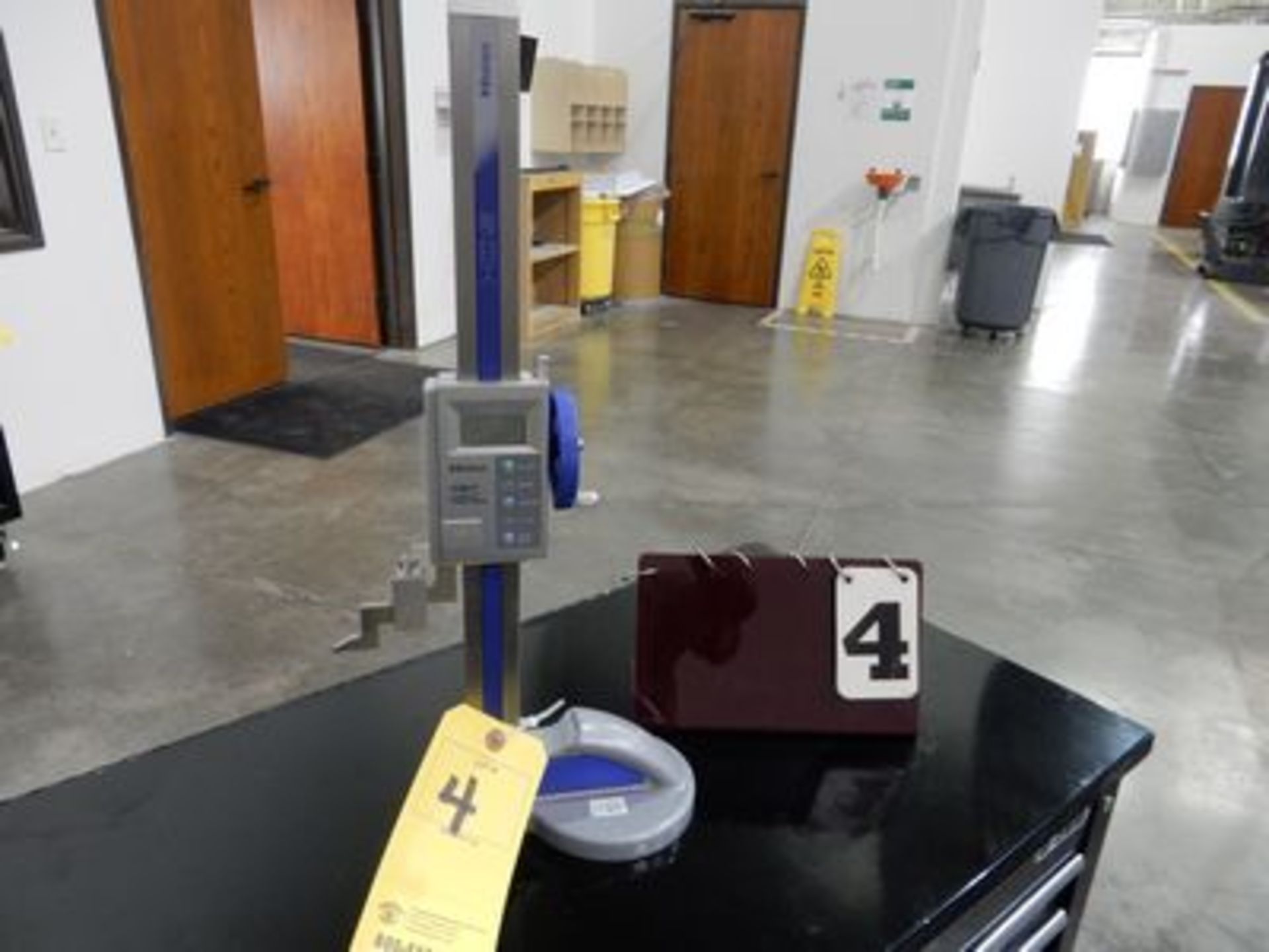 MITUTOYO 12" ABSOLUTE DIGITAL HEIGHT GAGE