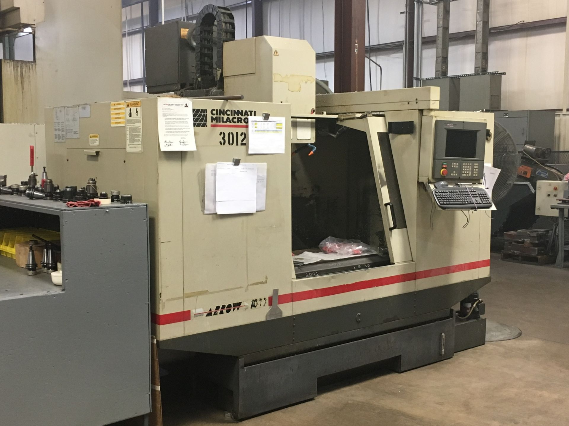 CINCINNATI MILACRON ARROW 1000 VMC, TABLE WORK AREA: 44" X 20", TABLE LOAD CAP: 1540 LBS, X AXIS