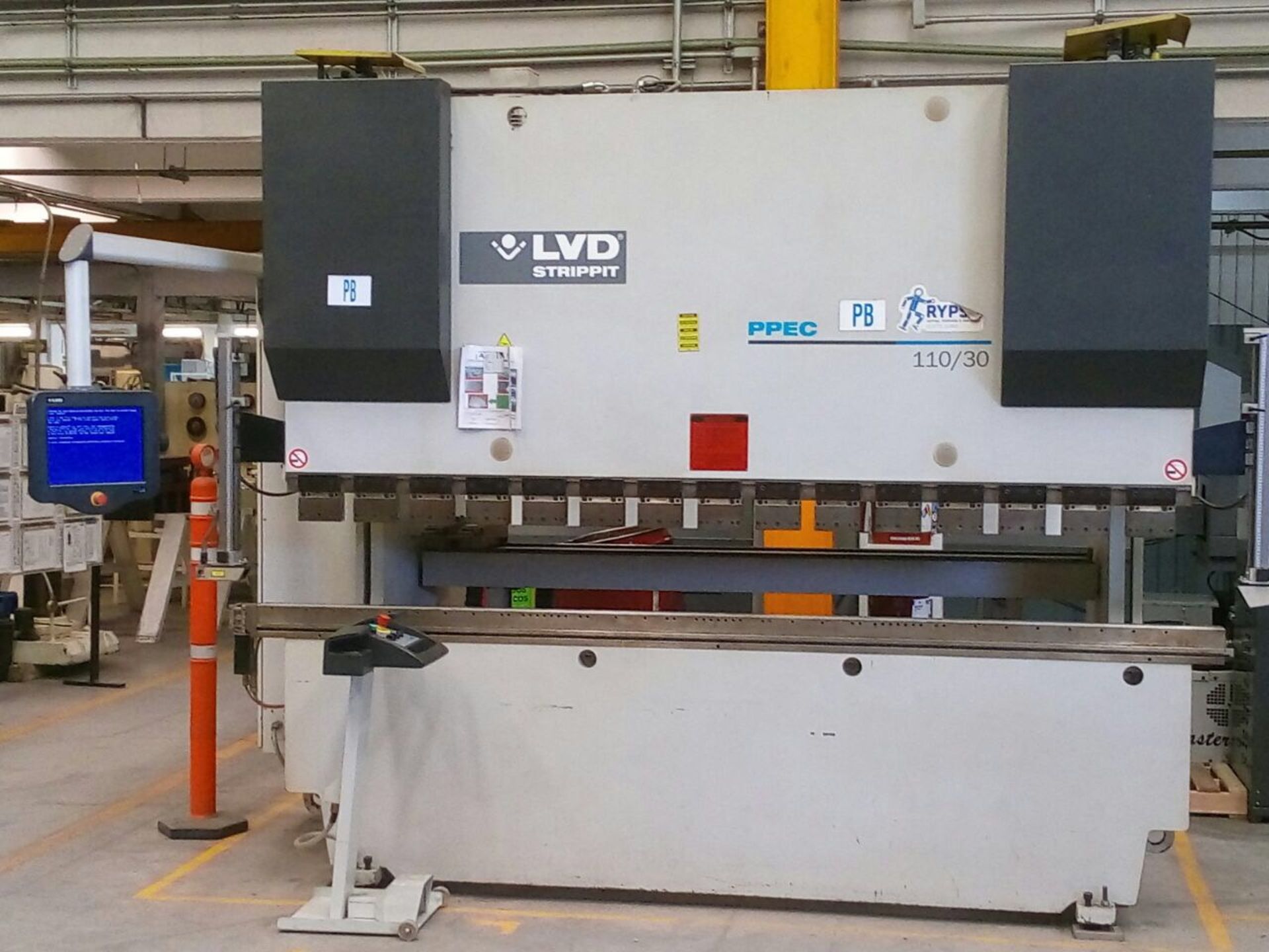 120 TON X 120" STRIPPIT/LVD PPEC-L-5 110/30 CNC PRESS BRAKE, MFG:2011, PRESSING FORCE: 120 TON - Image 4 of 4