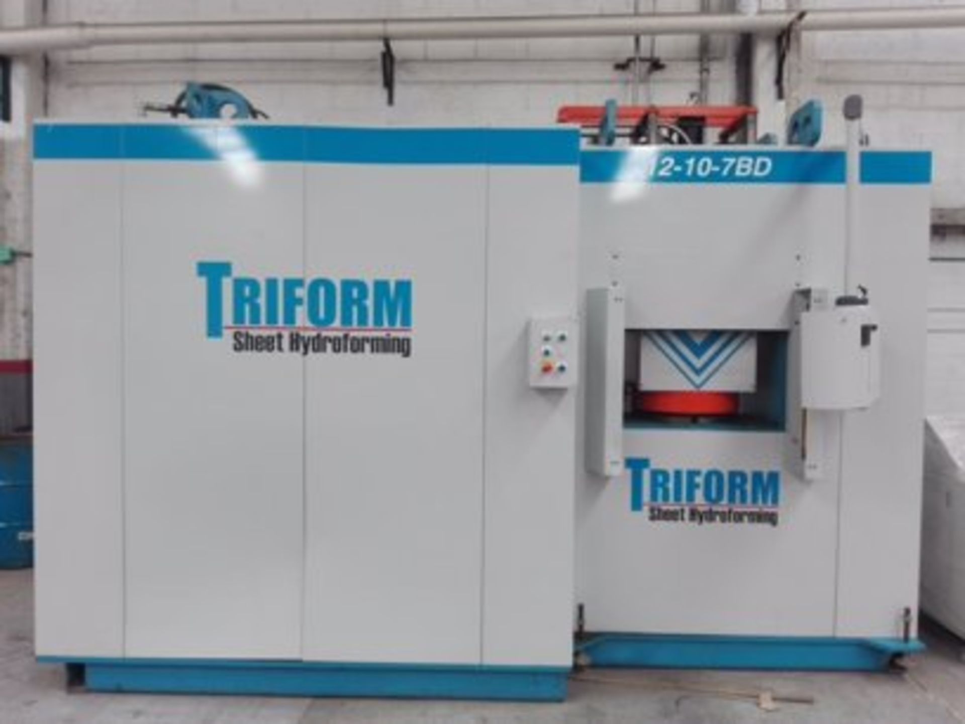 TRIFORM HYDROFORMING MDL:12-10-7BD DEEP DRAW PRESS, ** BRAND NEW. NEVER INSTALLED ** 565 TON