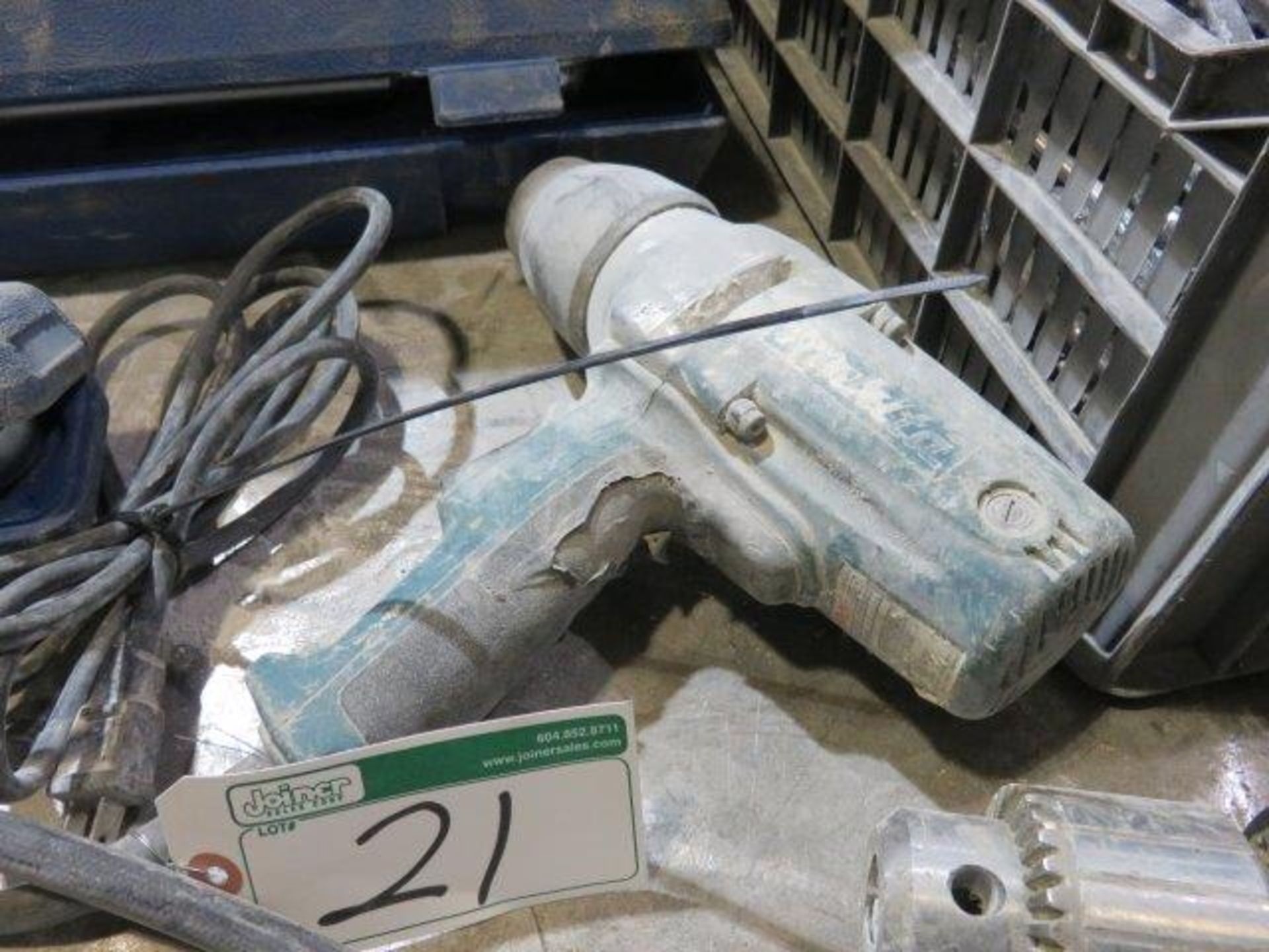 MAKITA ELECTRIC IMPACT WRENCH - Image 2 of 2