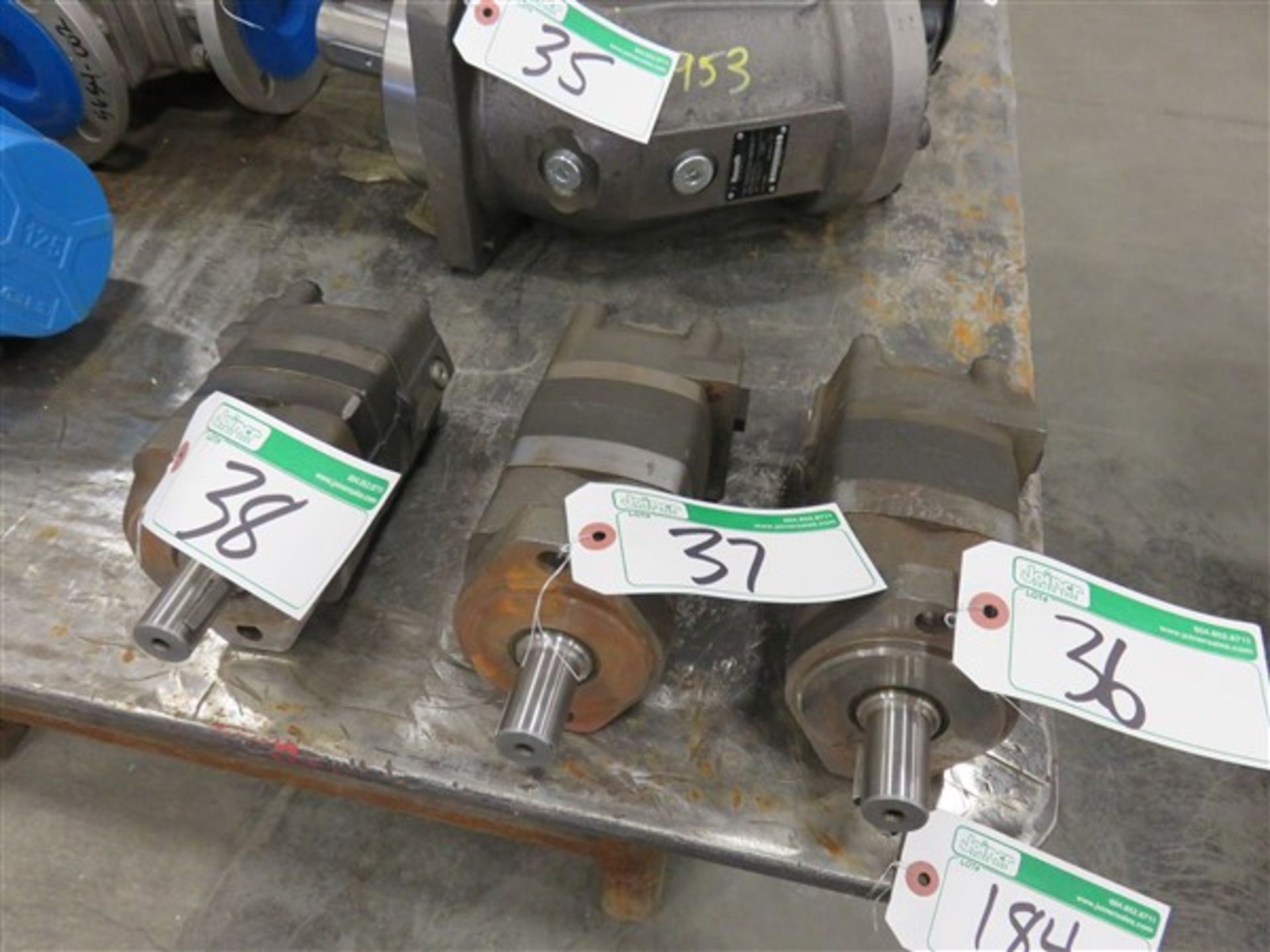 SMALL HYDRAULIC MOTORS