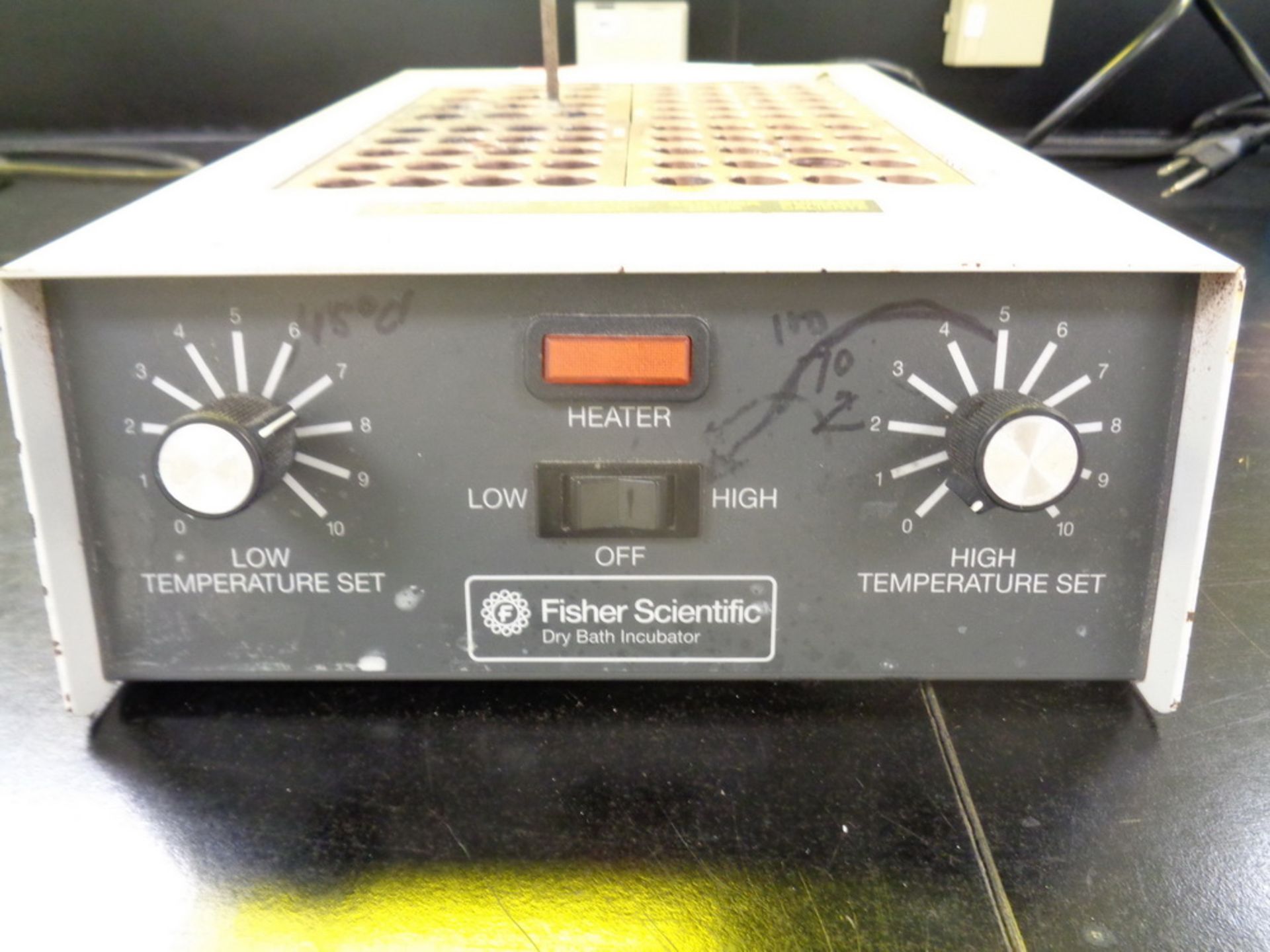 Fisher Scientific Dry Bath Incubator, S/N 3020032 - Image 2 of 4