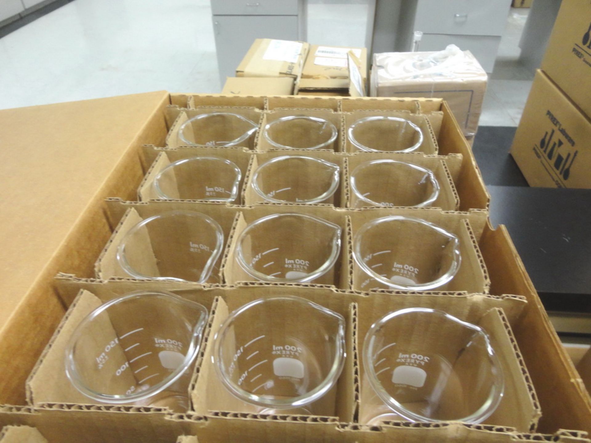 (5) Boxes of unused Corning Pyrex 200 ml beakers, 12 beakers per box - Image 3 of 3