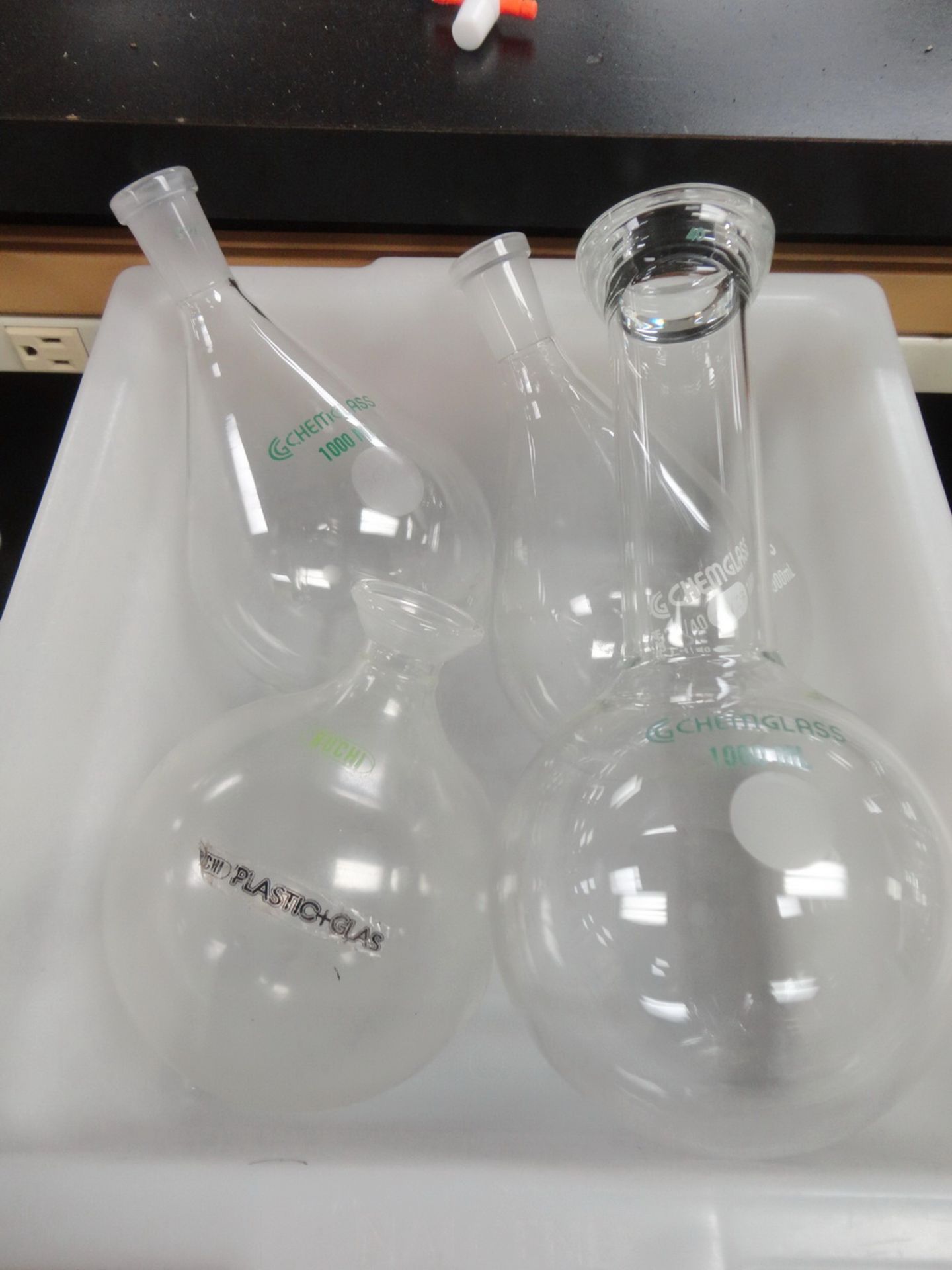(4) Assorted Chemglass and Buchi 1,000 ml Fully Round Bottom Boiling Flasks