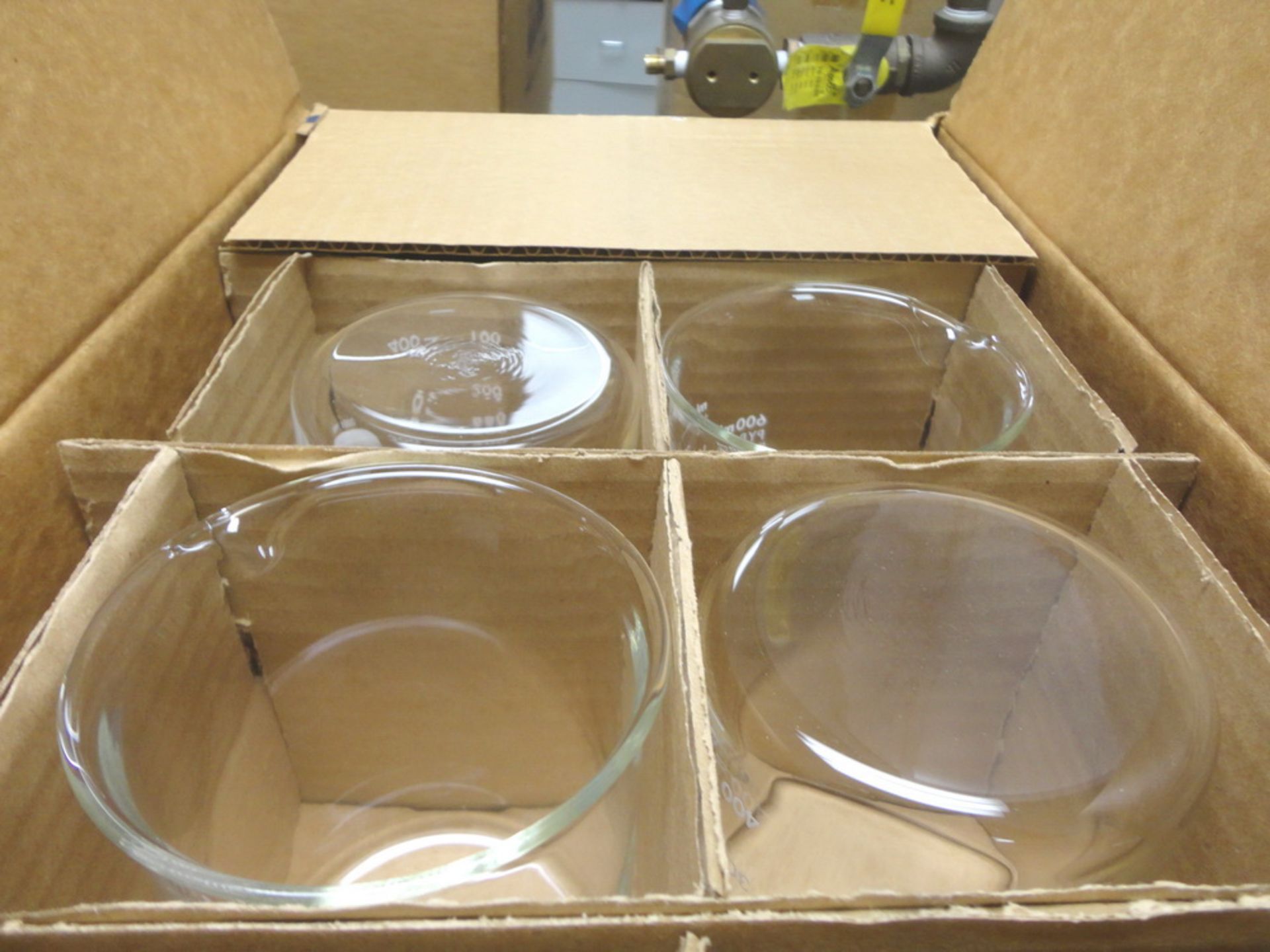 (2) Boxes of unused Corning Pyrex 600 ml beakers, 6 beakers per box - Image 2 of 2