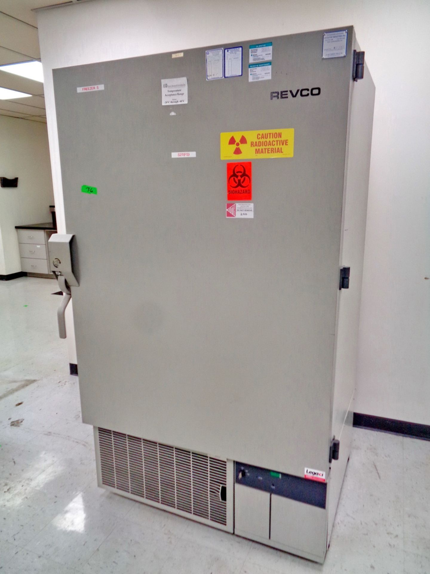 Revco Upright Single Door Cryofreezer, Model ULT2540-3-A36, S/N V15H-201212-VN (still in lab) - Bild 2 aus 7