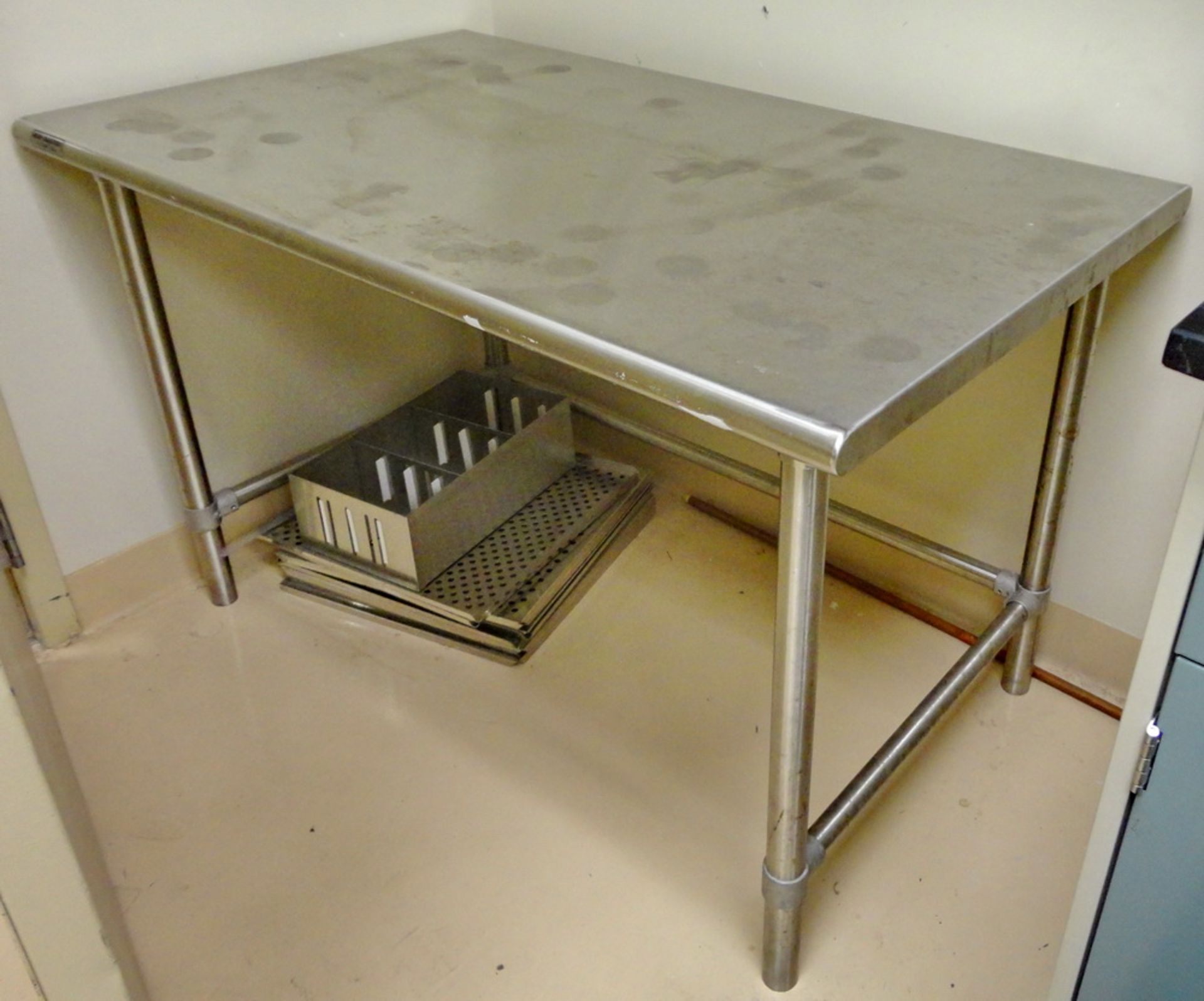 Stainless Steel Table, 30" x 48" (contents not included)