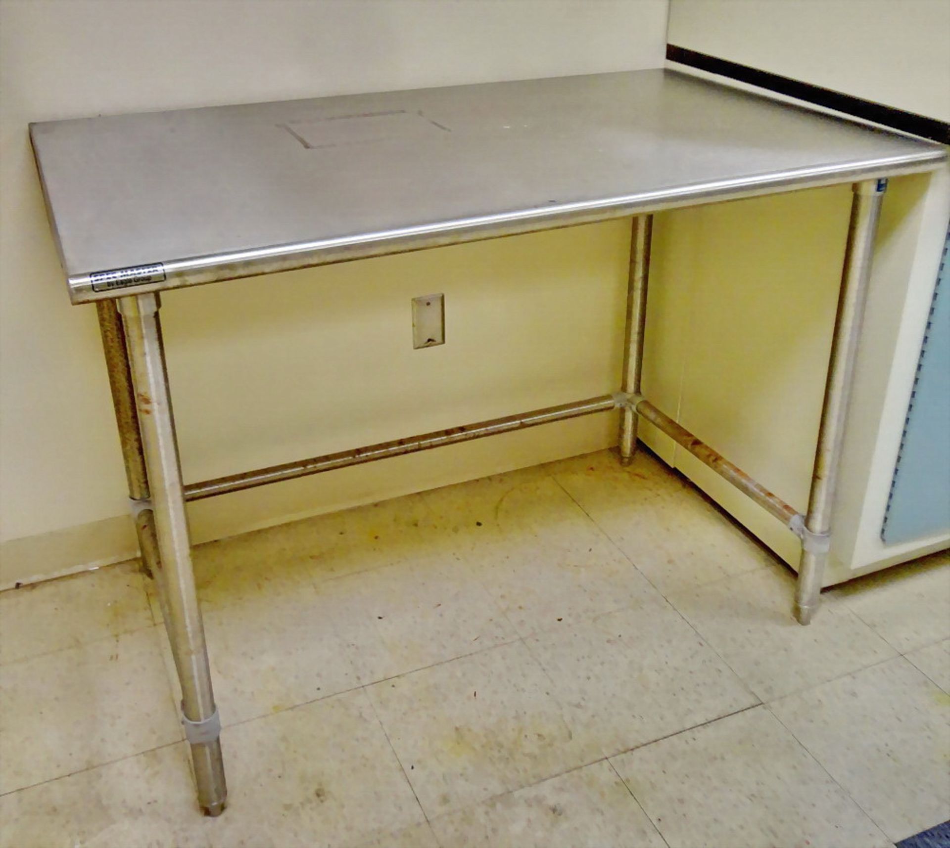 Stainless Steel Table, 30" x 48" (contents not included)