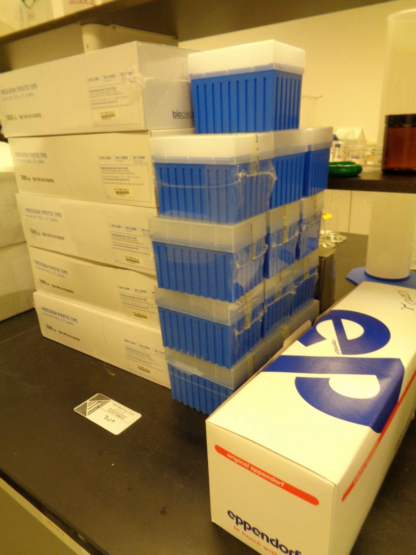 Lot of unsued pipet tips for 1000ml pipets and Racks - Image 3 of 3