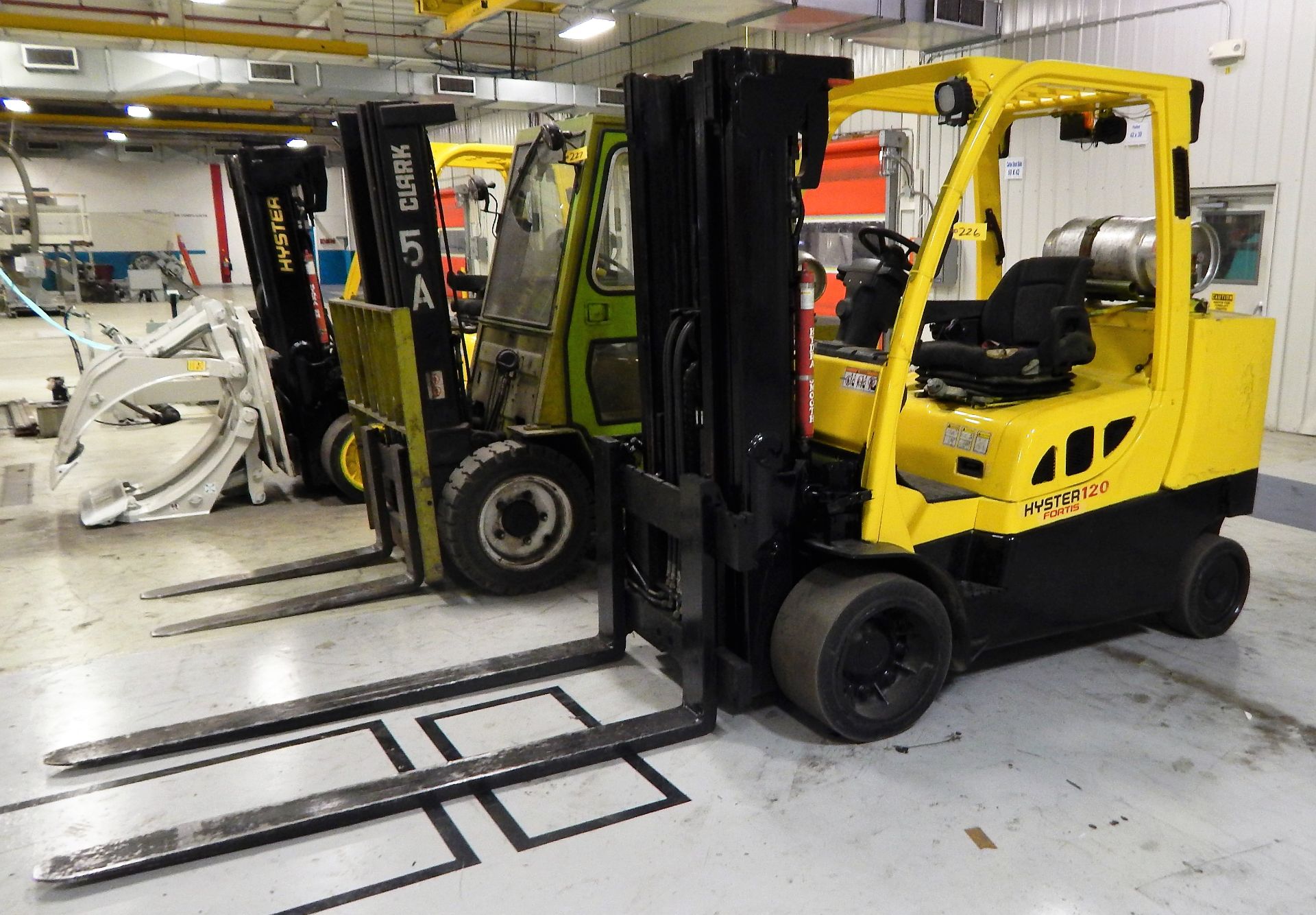 HYSTER MDL. S120FTPRS 12,000# CAPACITY FORKLIFT TRUCK, WITH 9515 HOURS, 4-WAY HYDRAULICS, 85''