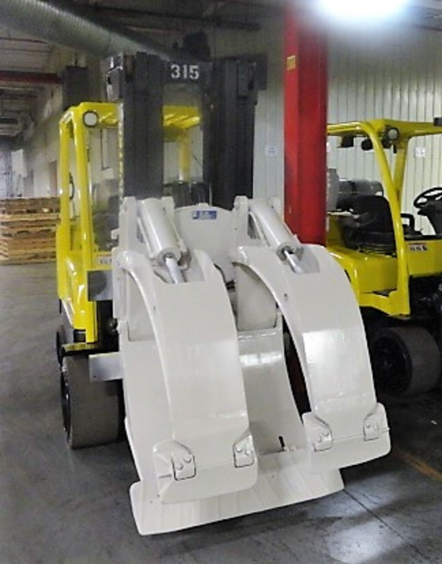 10,000 Pound Hyster Roll Clamp Truck 2012. Model S100FTBCS - Image 2 of 7