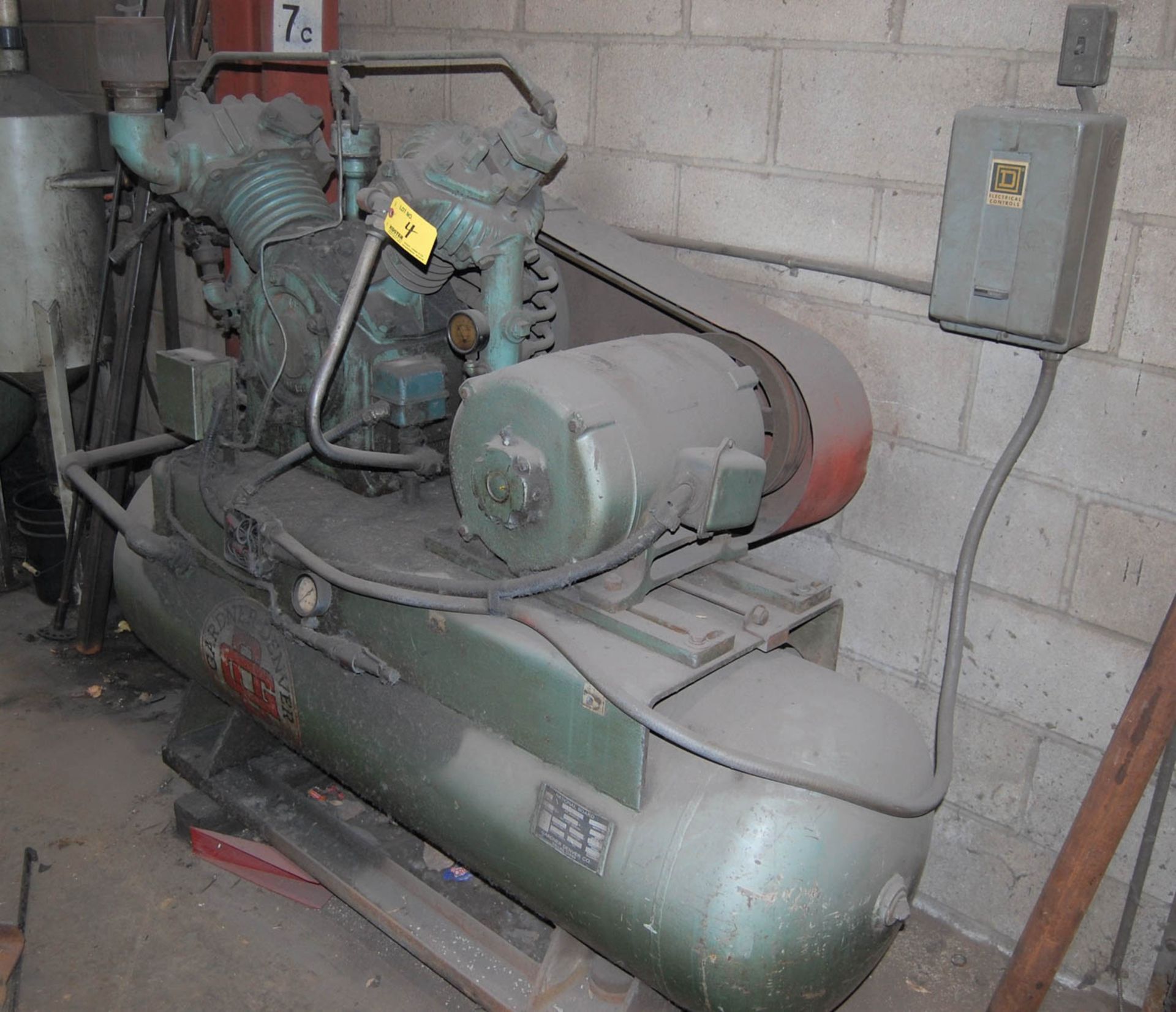 GARDNER DENVER 10HP PISTON TYPE HORIZONTAL TANK MOUNTED AIR COMPRESSOR, S/N: N/A