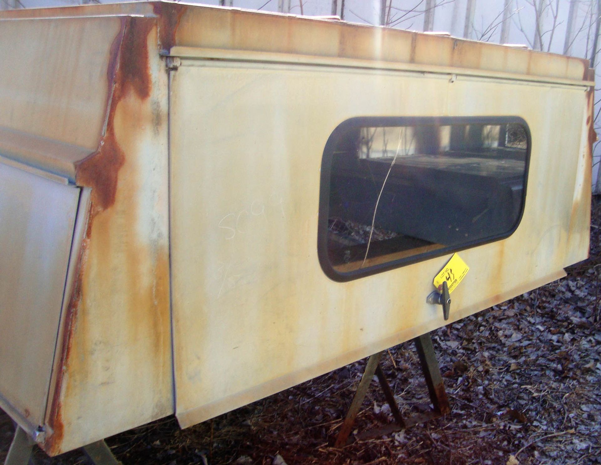 GRAY METAL PICKUP TRUCK CAP, WITH SIDE ENTRY DOORS, 8' X 72''
