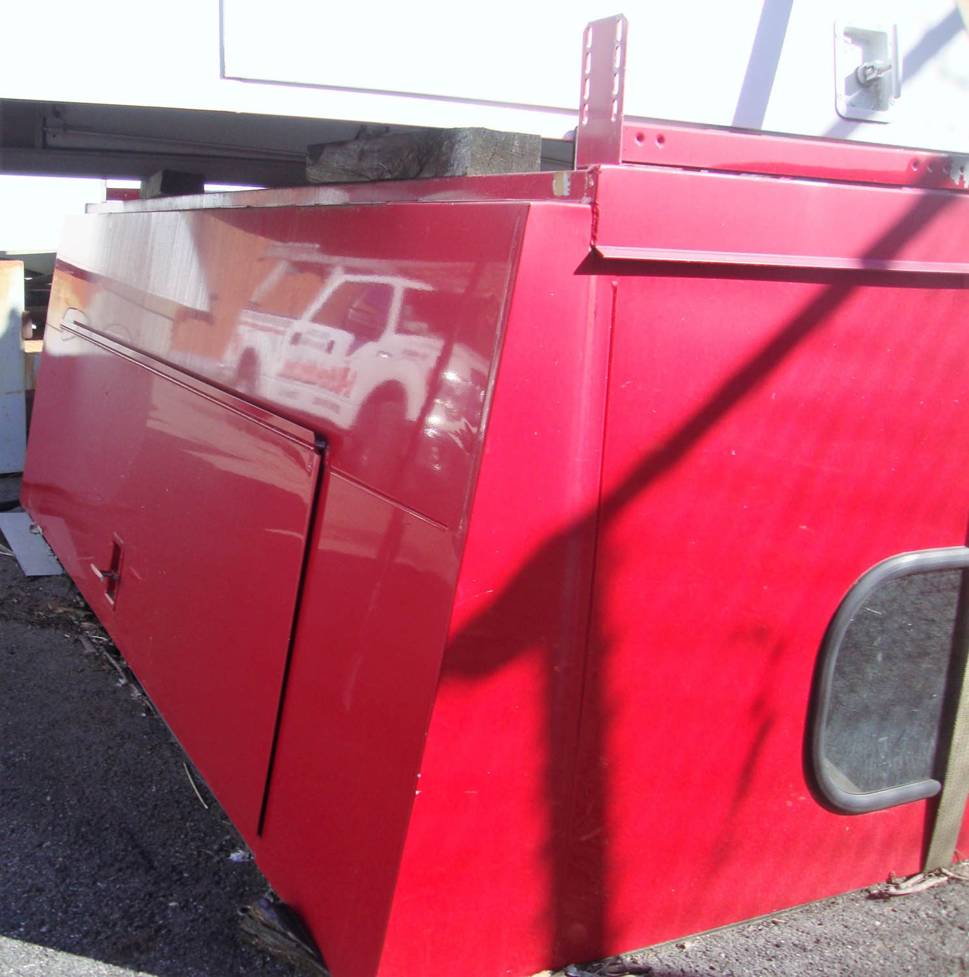 RED METAL PICKUP TRUCK CAP, WITH SIDE OPENINGS & ROOF RACK, 8' X 69'' - Image 2 of 4