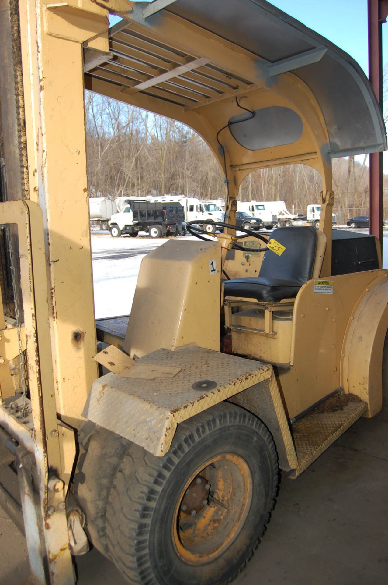 HYSTER MDL. RT-150 ''SPACESAVER'' 15,000# CAPACITY FORKLIFT TRUCK, PNEUMATIC TIRES, S/N: RT-67453 - Image 2 of 11