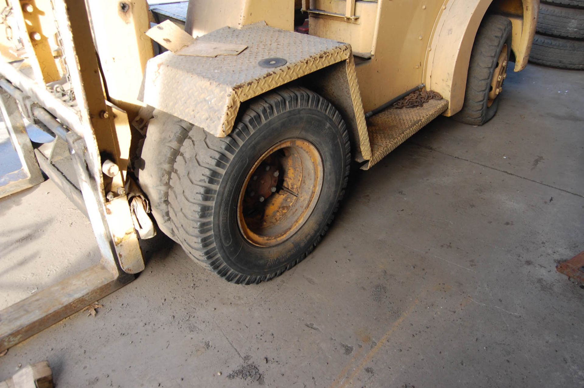 HYSTER MDL. RT-150 ''SPACESAVER'' 15,000# CAPACITY FORKLIFT TRUCK, PNEUMATIC TIRES, S/N: RT-67453 - Image 8 of 11