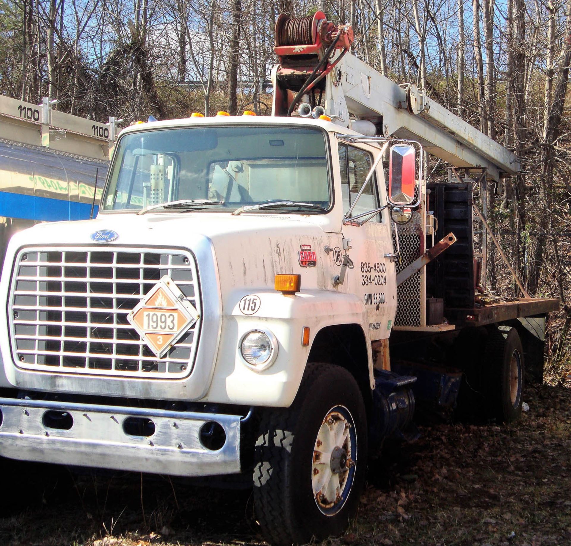 1986 FORD 8000 DIESEL BOOM TRUCK, APPROXIMATELY 119,000 MILES, VIN: 1FDYR80U4GVA61063 - Image 12 of 12