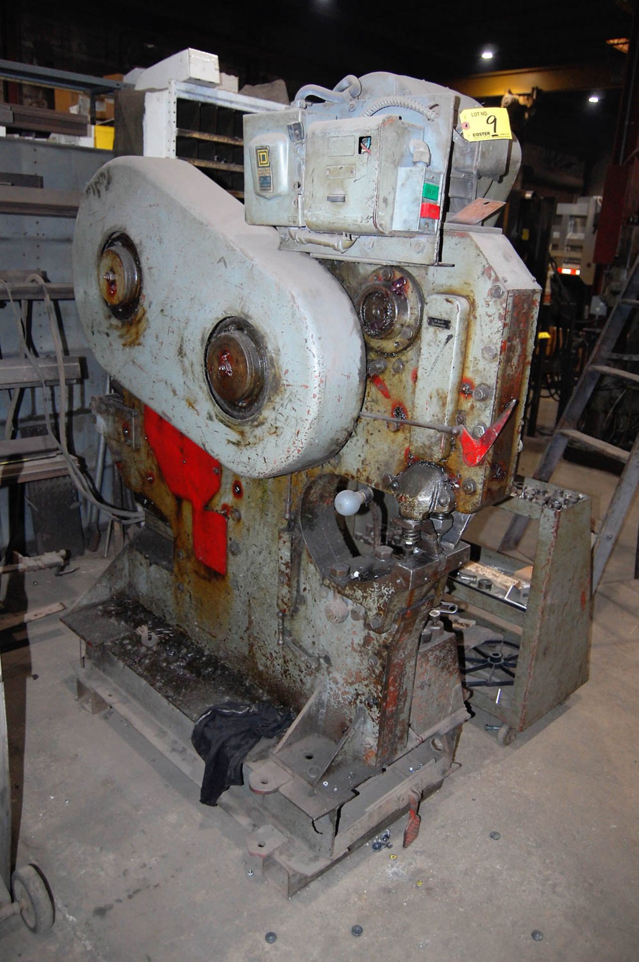 PEDDINGHAUS MDL. 210A/13 55 TON CAPACITY MECHANICAL IRONWORKER, 4'' X 4'' X 1/2'' ANGLE, 8'' X 1/2'' - Image 9 of 10