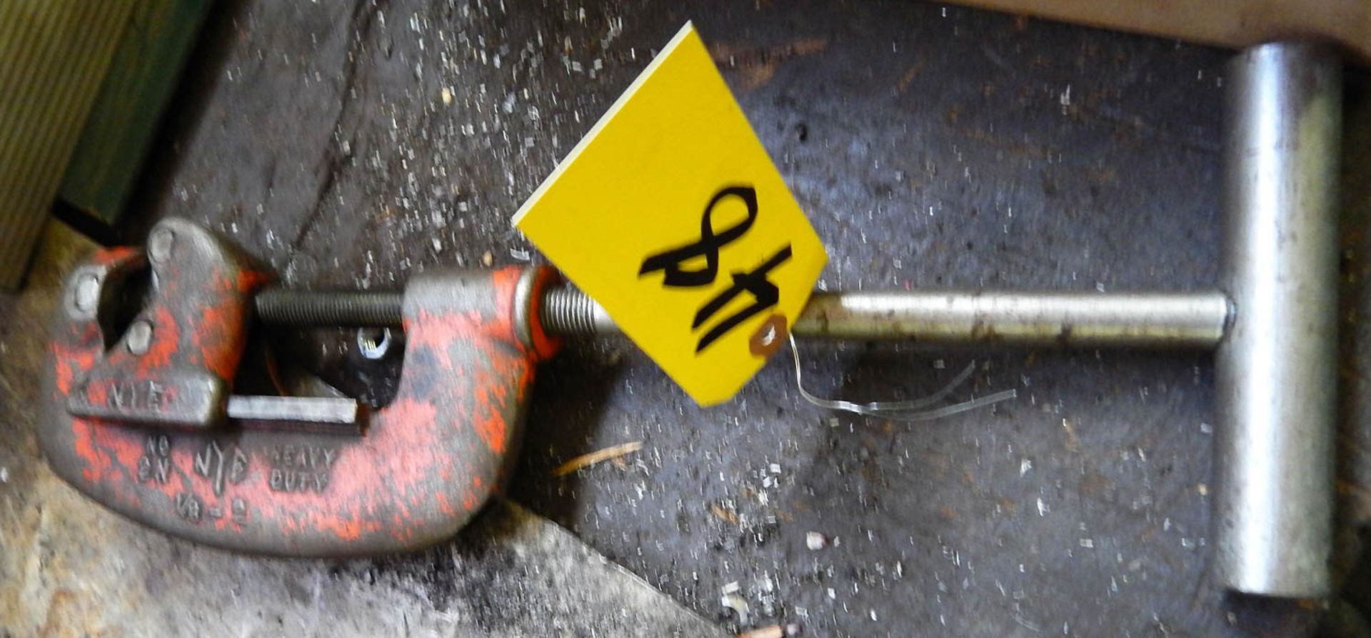 NYE PIPE CUTTER