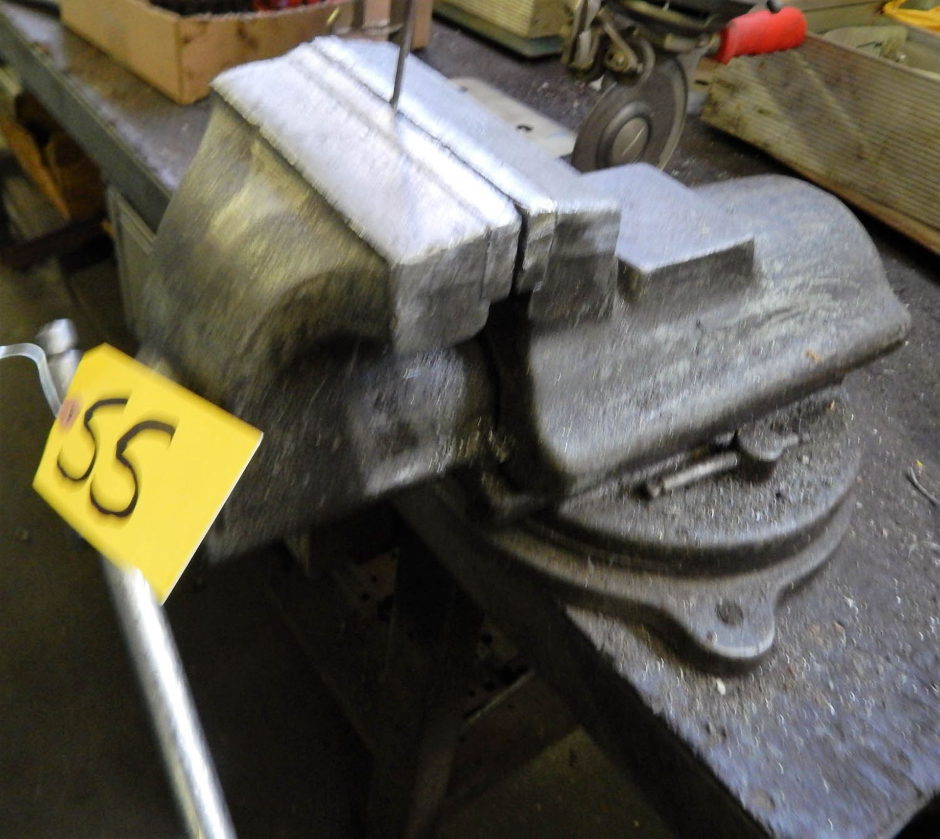 6'' BENCH VISE WITH BENCH (NO CONTENTS)