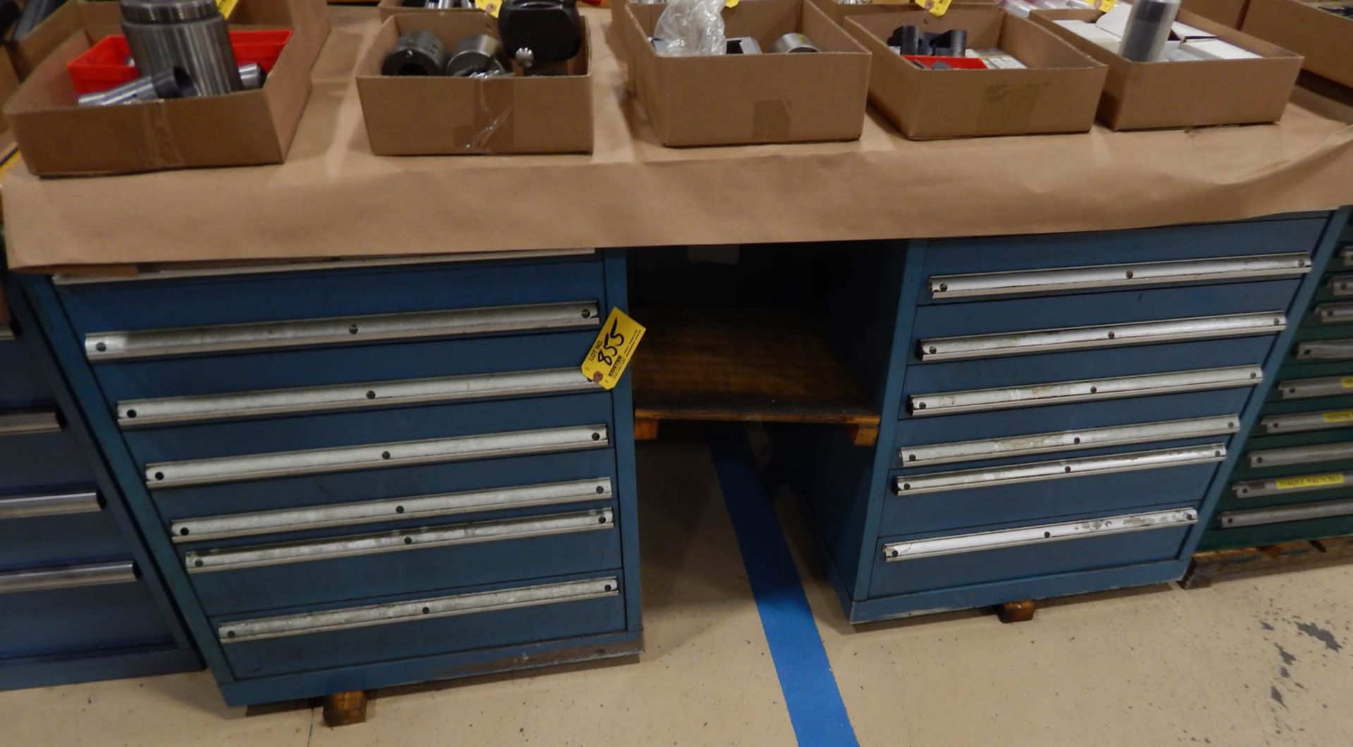 14-DRAWER WOOD TOP WORK BENCH (NO CONTENTS)