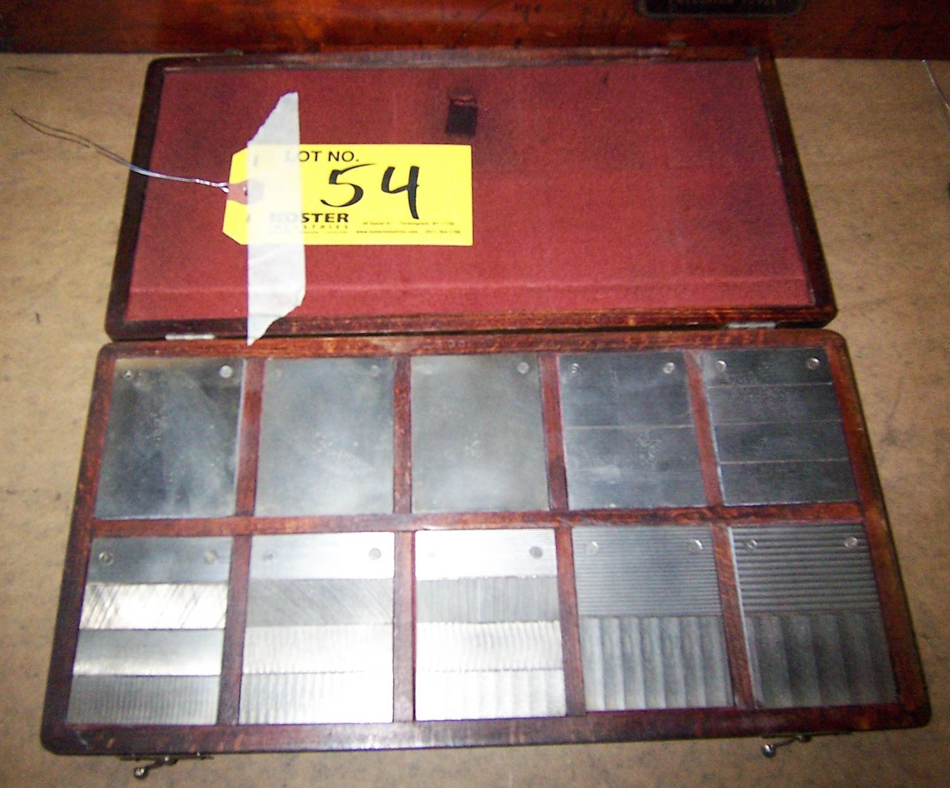 SET OF ROUGHNESS BLOCKS