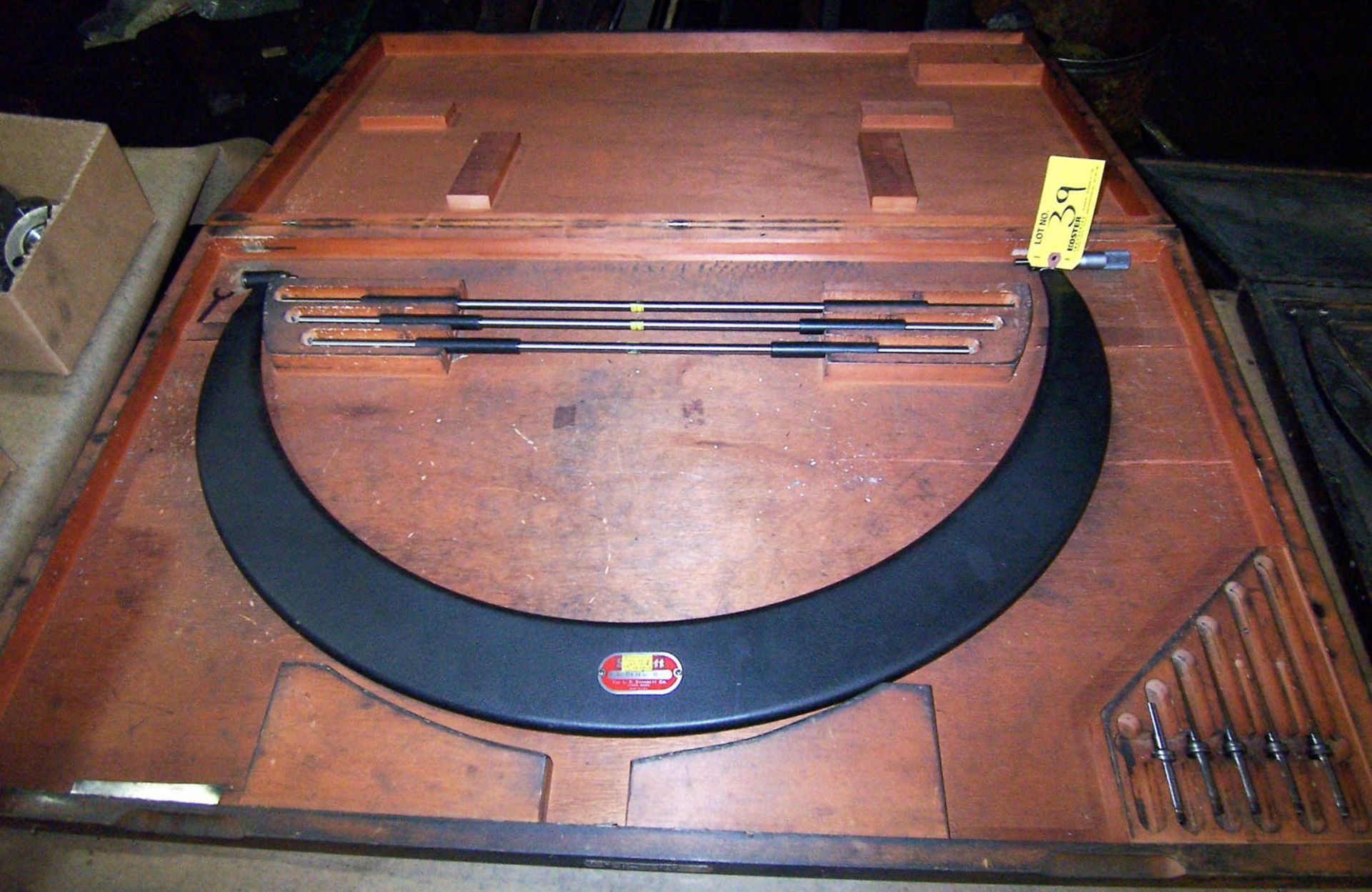 STARRETT 24''-30'' MICROMETER