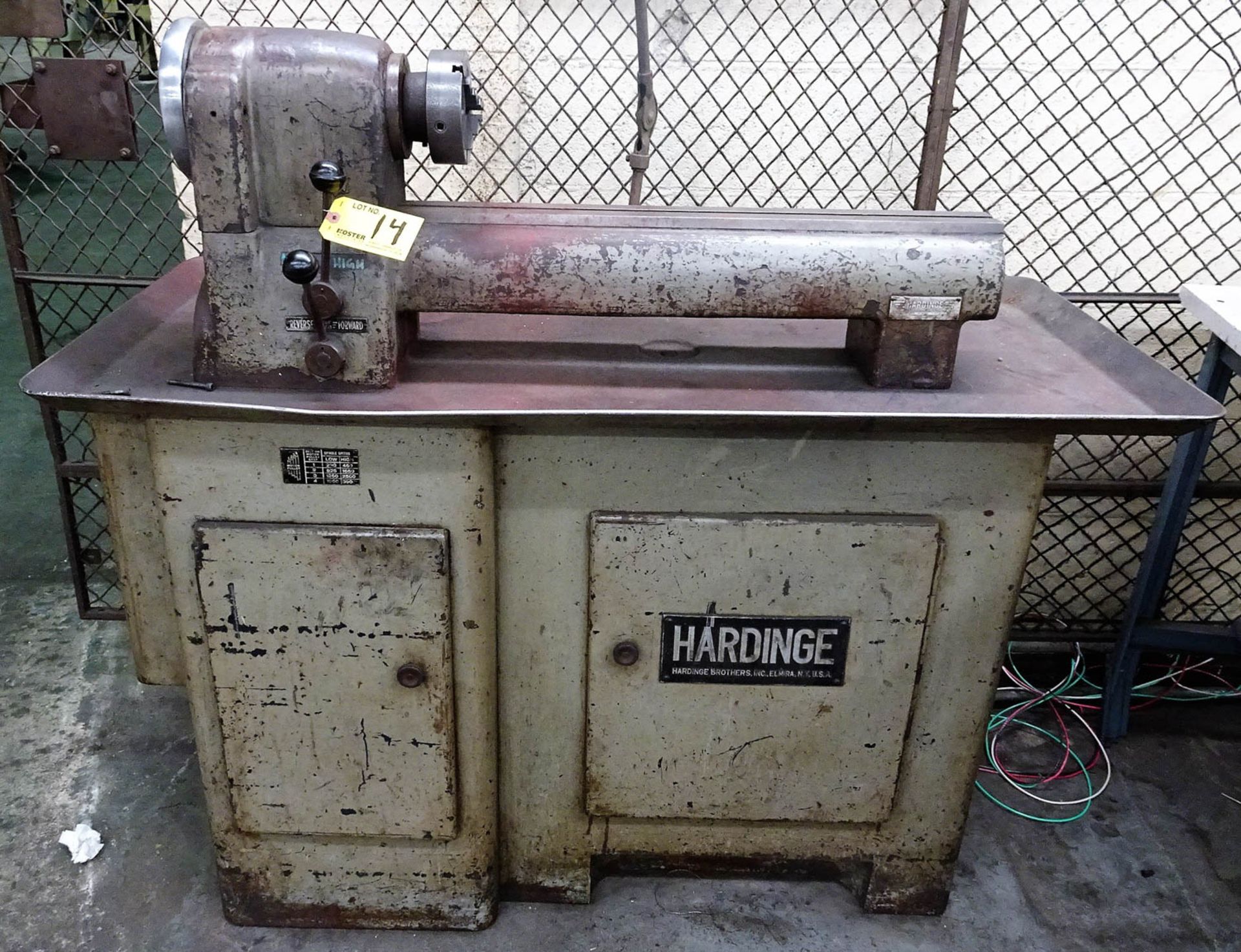 HARDINGE MDL. 59 SPLIT BED POLISHING LATHE WITH ASSOCIATED THREE JAW CHUCK AND 5C COLLETS, (NO