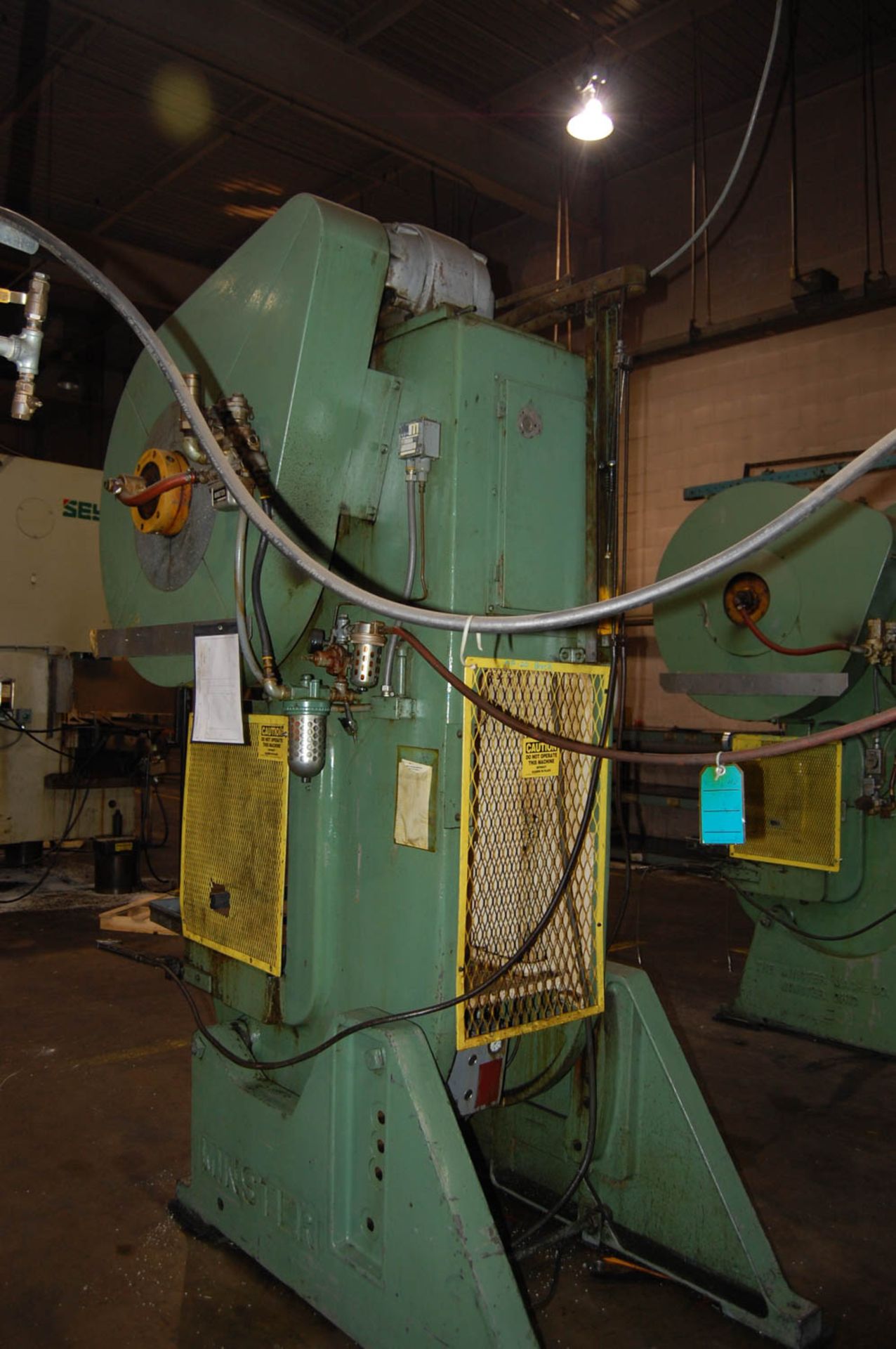 MINSTER MDL. 6 60-TON FLYWHEEL-TYPE OBI PRESS, WITH 6'' STROKE, AIR CLUTCH, 32'' X 21'' BED AREA, - Image 7 of 8