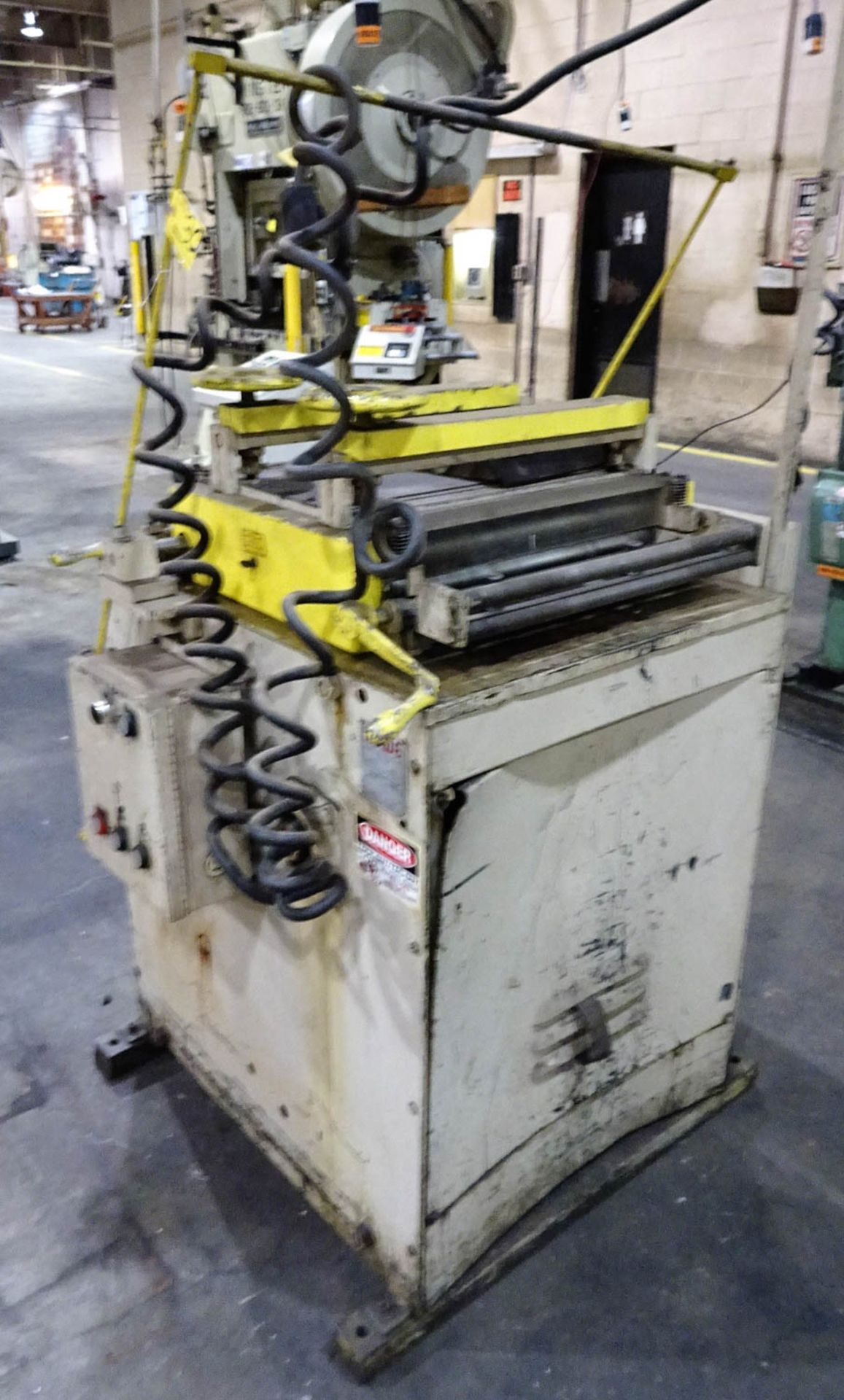 ROWE MDL. A-20 20'' ROLL STRAIGHTENER, MAXIMUM MATERIAL THICKNESS .065'', S/N: 20869