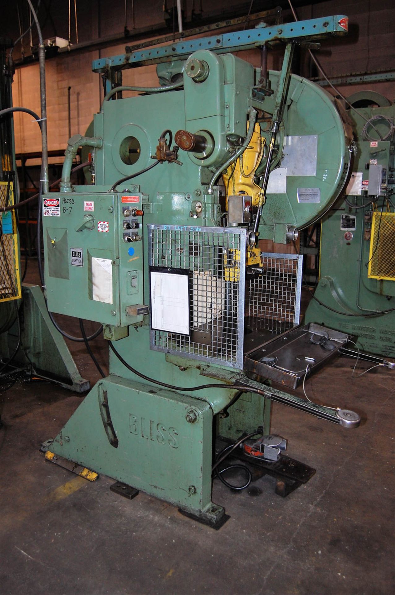 BLISS MDL. C-35 35 TON FLYWHEEL-TYPE OBI PRESS, WITH 3'' STROKE, AIR CLUTCH, 2.5'' ADJUSTMENT, 10- - Image 8 of 10