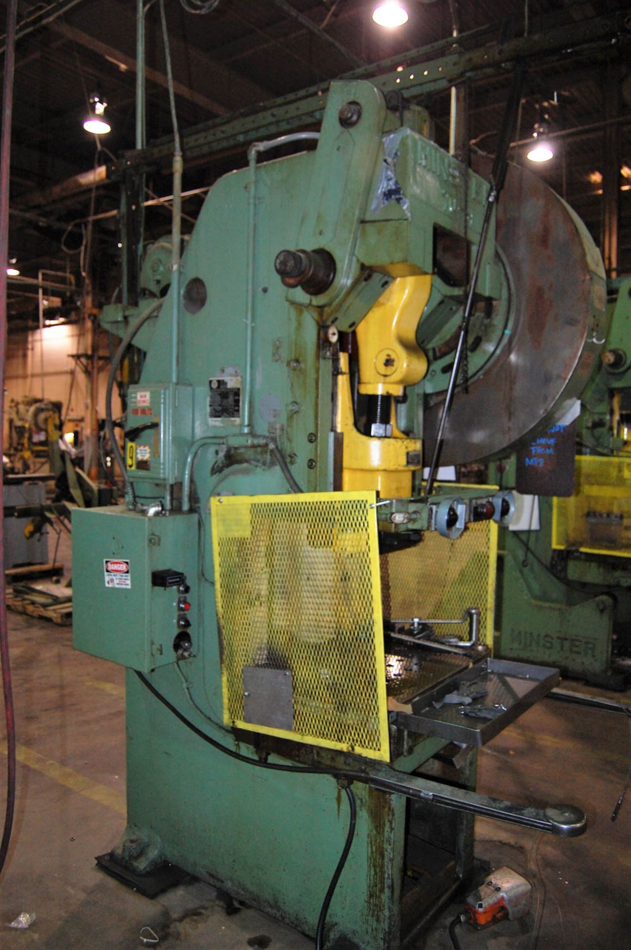 MINSTER MDL. 70-4 FLYWHEEL TYPE 60-TON NON-INCLINABLE PRESS, WITH 6'' STROKE, AIR CLUTCH, 3'' - Image 7 of 9