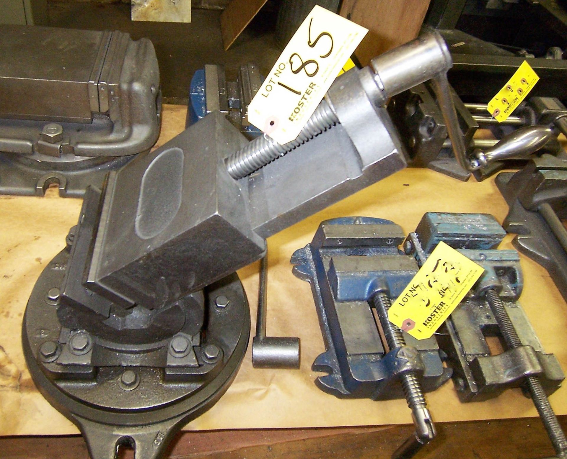 5 1/2'' SWIVEL BASE TILTING MACHINE VISE