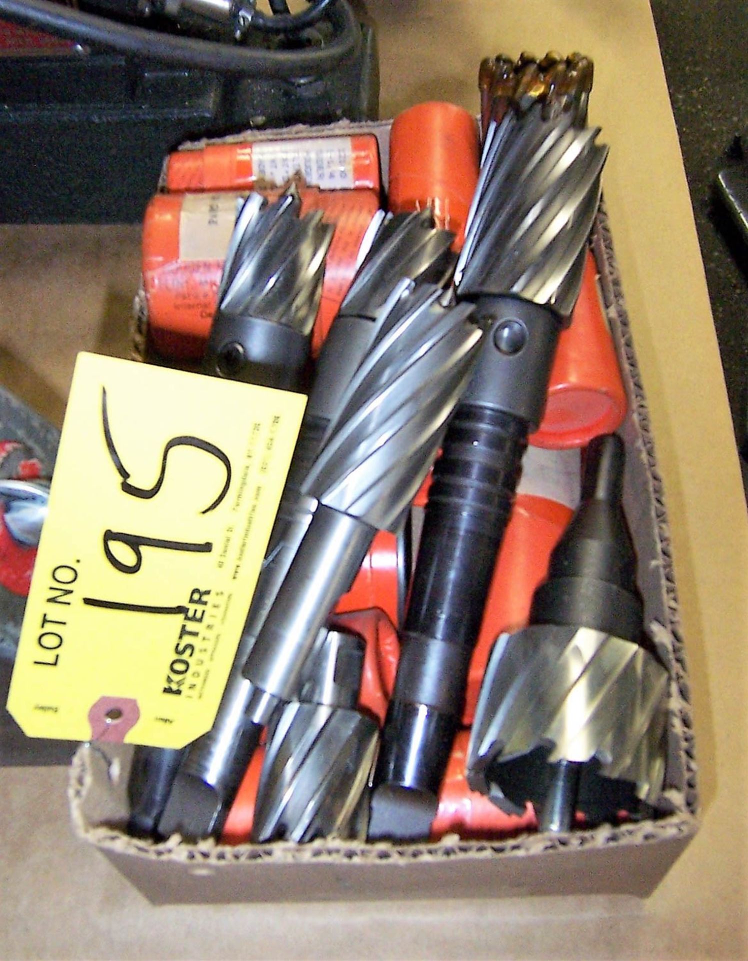 LOT OF MAGNETIC BASE DRILL BITS