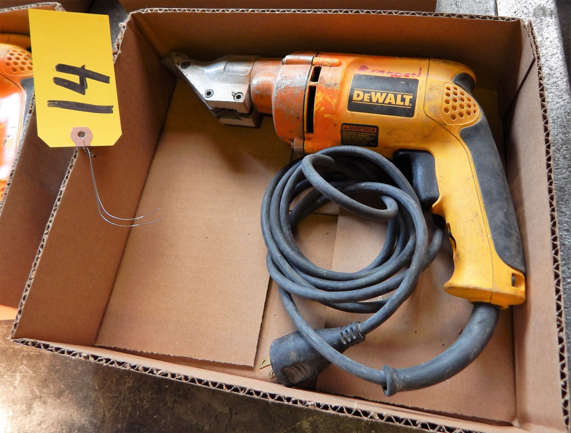 DEWALT SWIVEL HEAD SHEAR