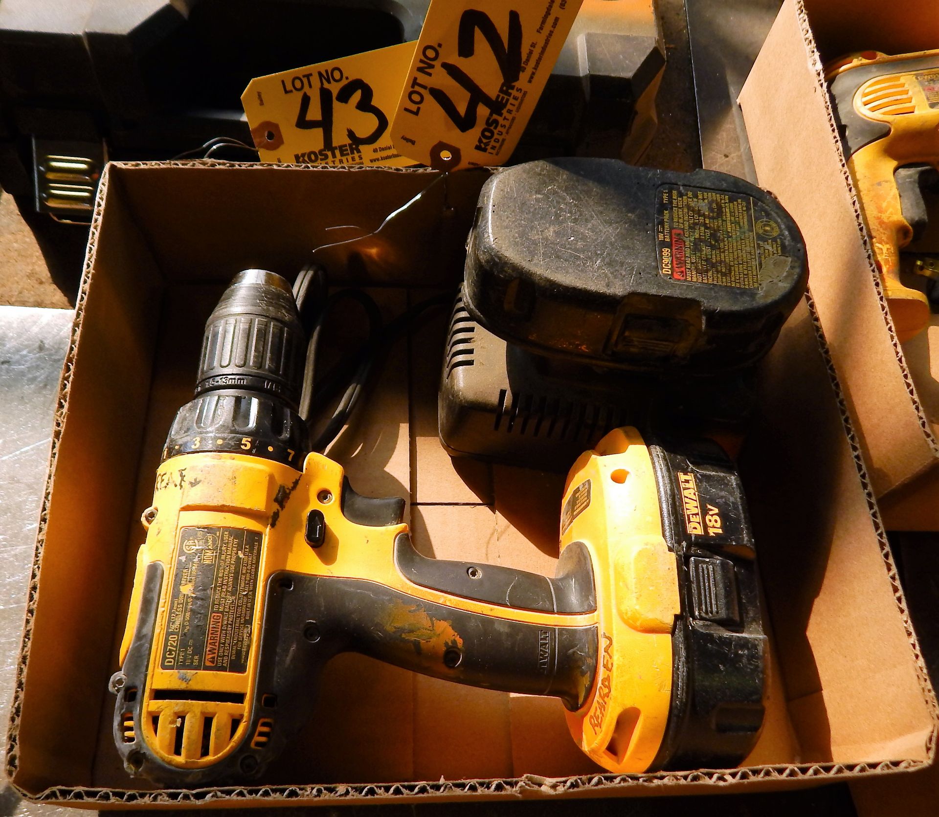 DEWALT CORDLESS DRILL