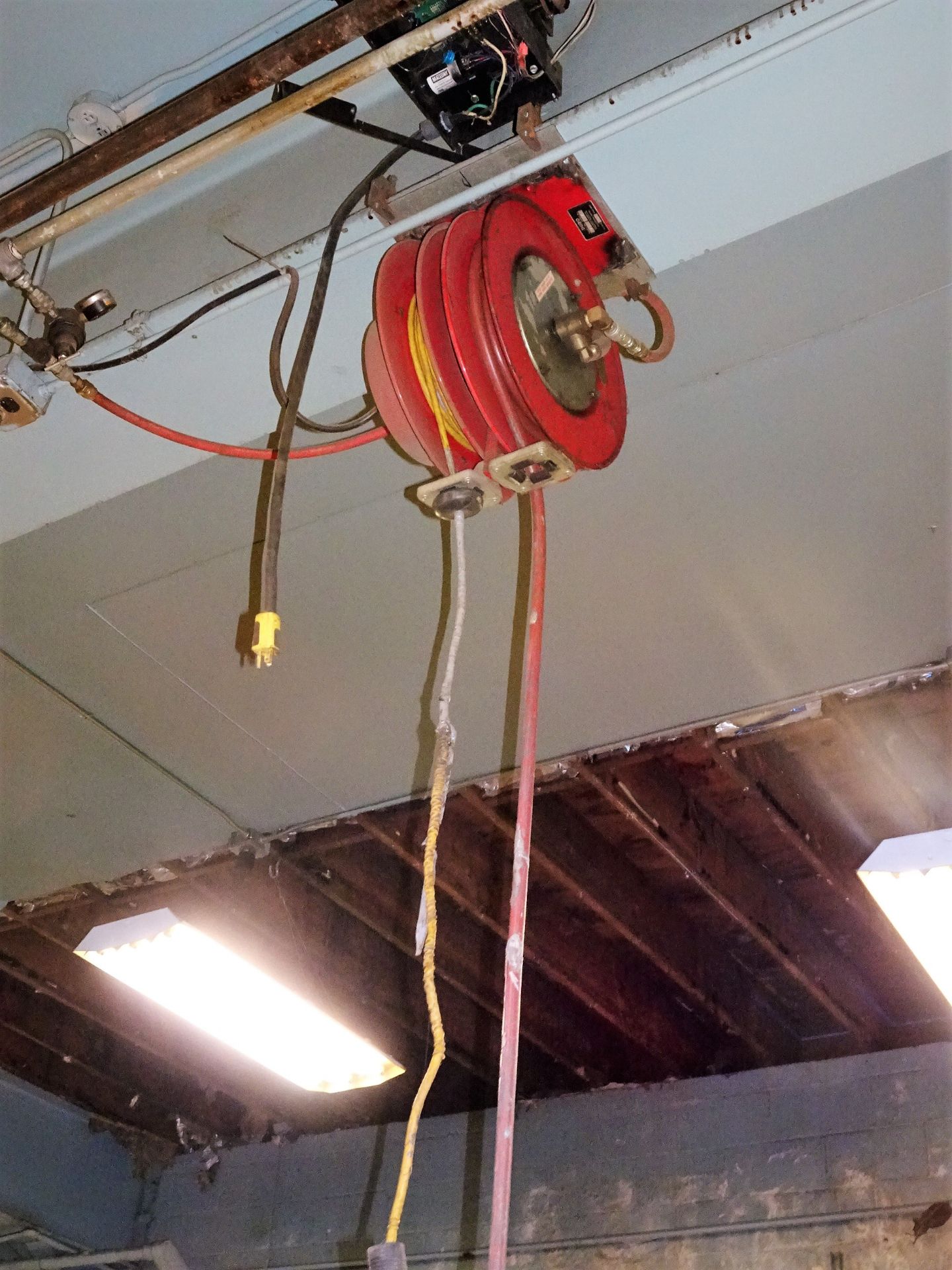 (2) Duro Ceiling Mount Air Line Electrical Cord Retractable Reels - Image 2 of 2