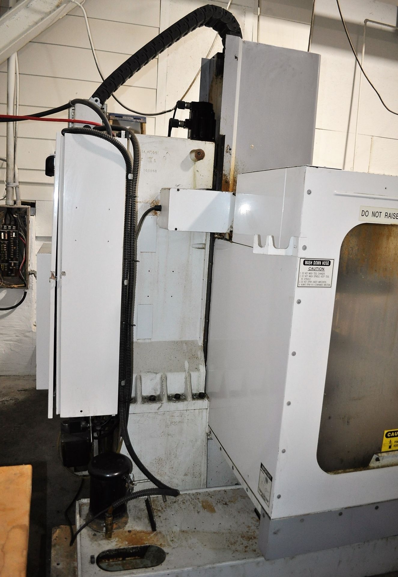 HAAS MDL. VFOB CNC VERTICAL MILL, WITH 14'' X 26'' TABLE, CAT 40 TAPER, 20-POSITION AUTOMATIC TOOL - Image 8 of 11