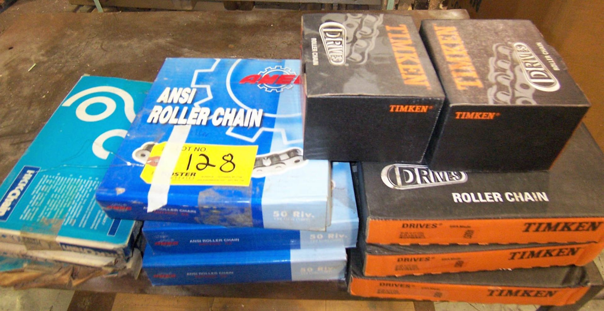 LOT OF ASSORTED CHAIN