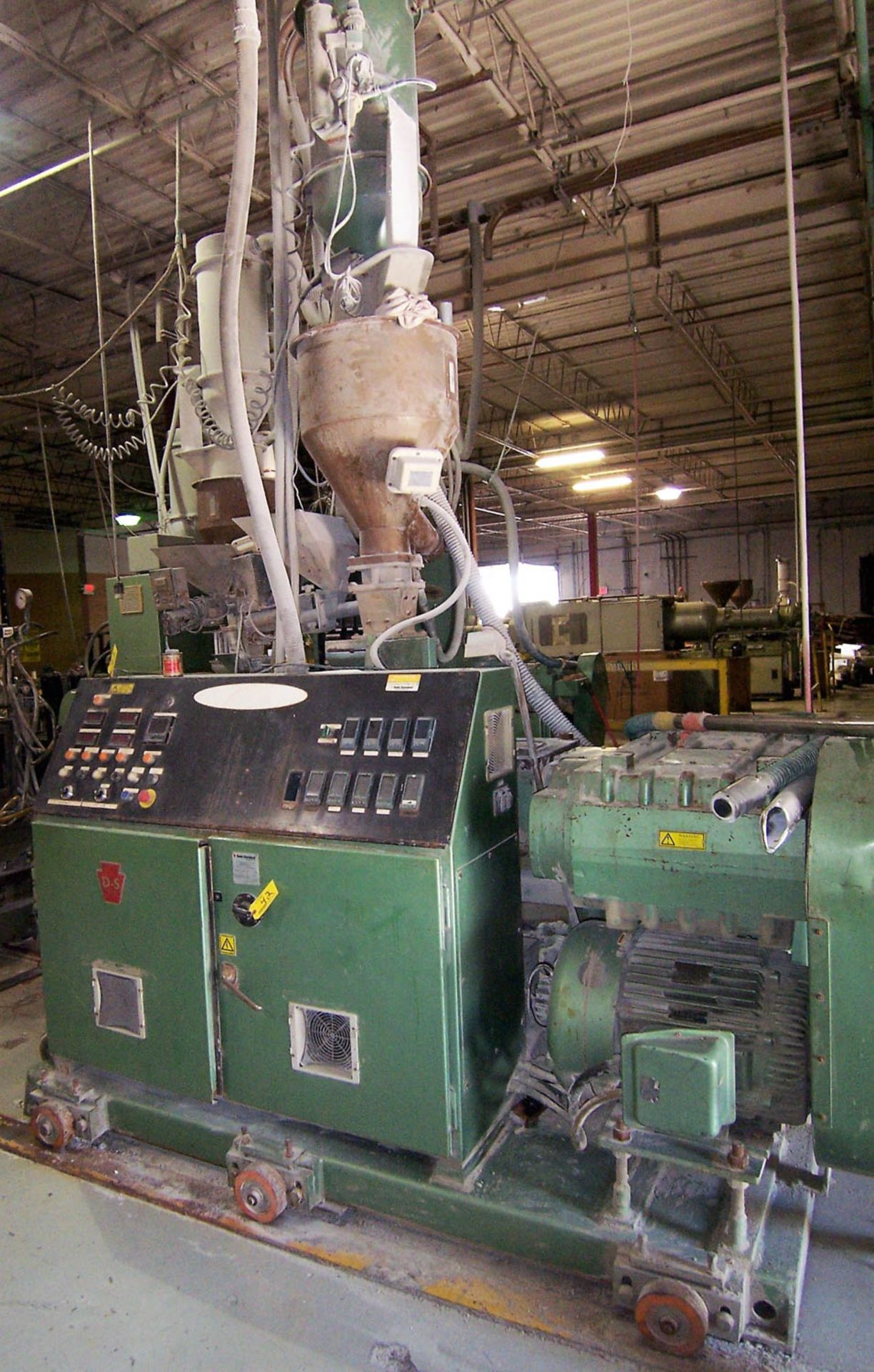 DAVIS STANDARD GC-61 CONICAL TWIN FEED EXTRUDER, 50HP, DIGITAL TEMPERATURE CONTROL, LOADER, CONAIR